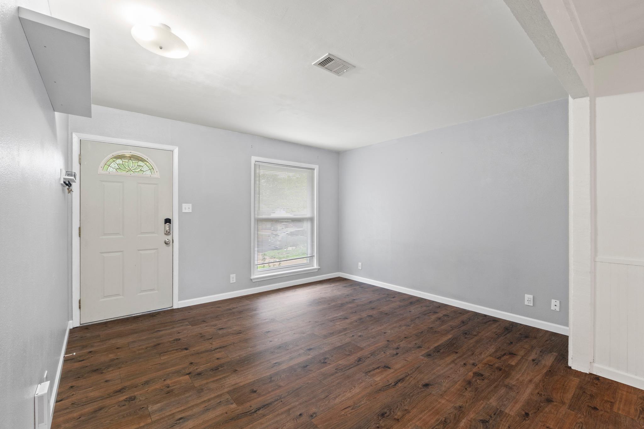 5811 Glenhollow PATH