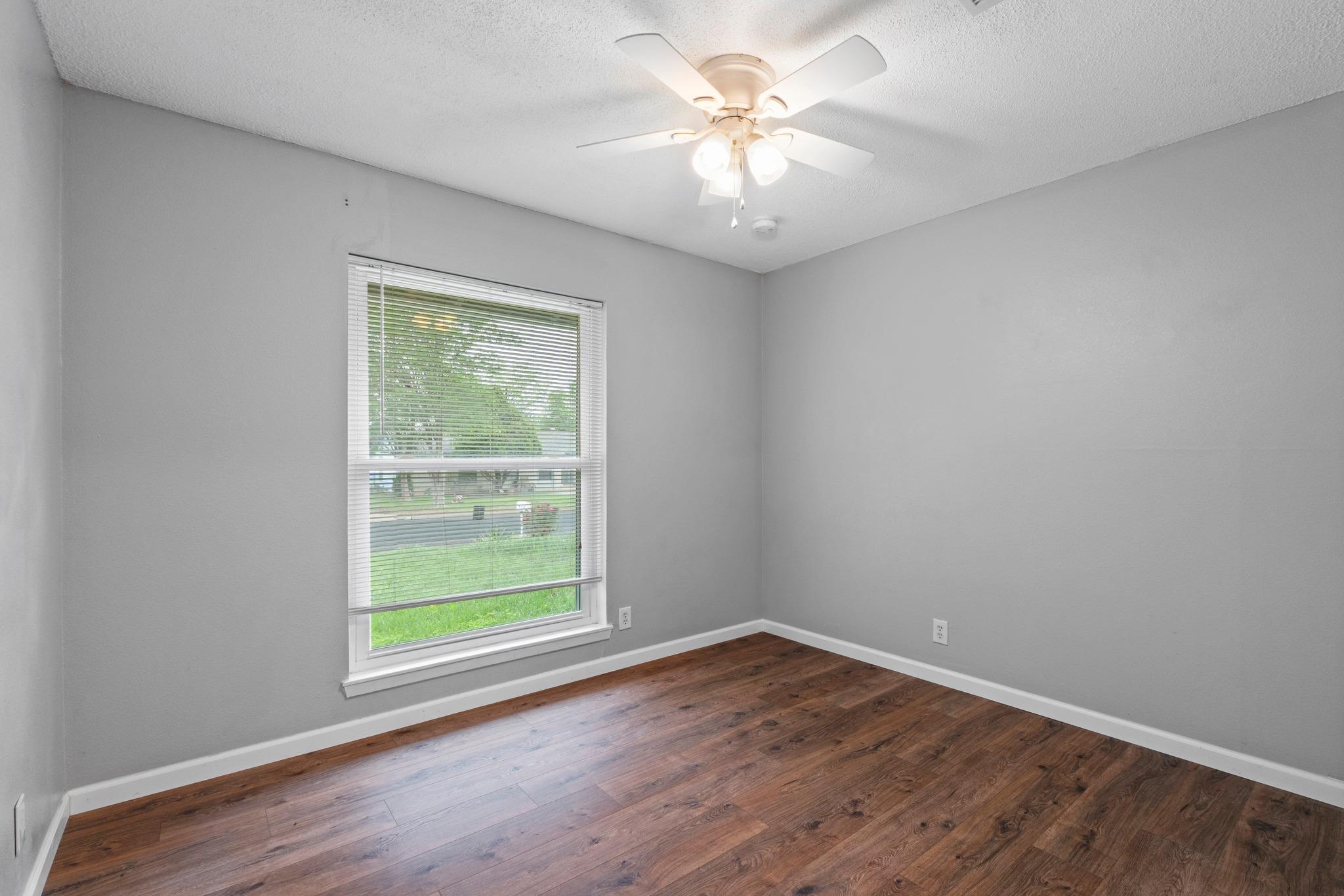 5811 Glenhollow PATH