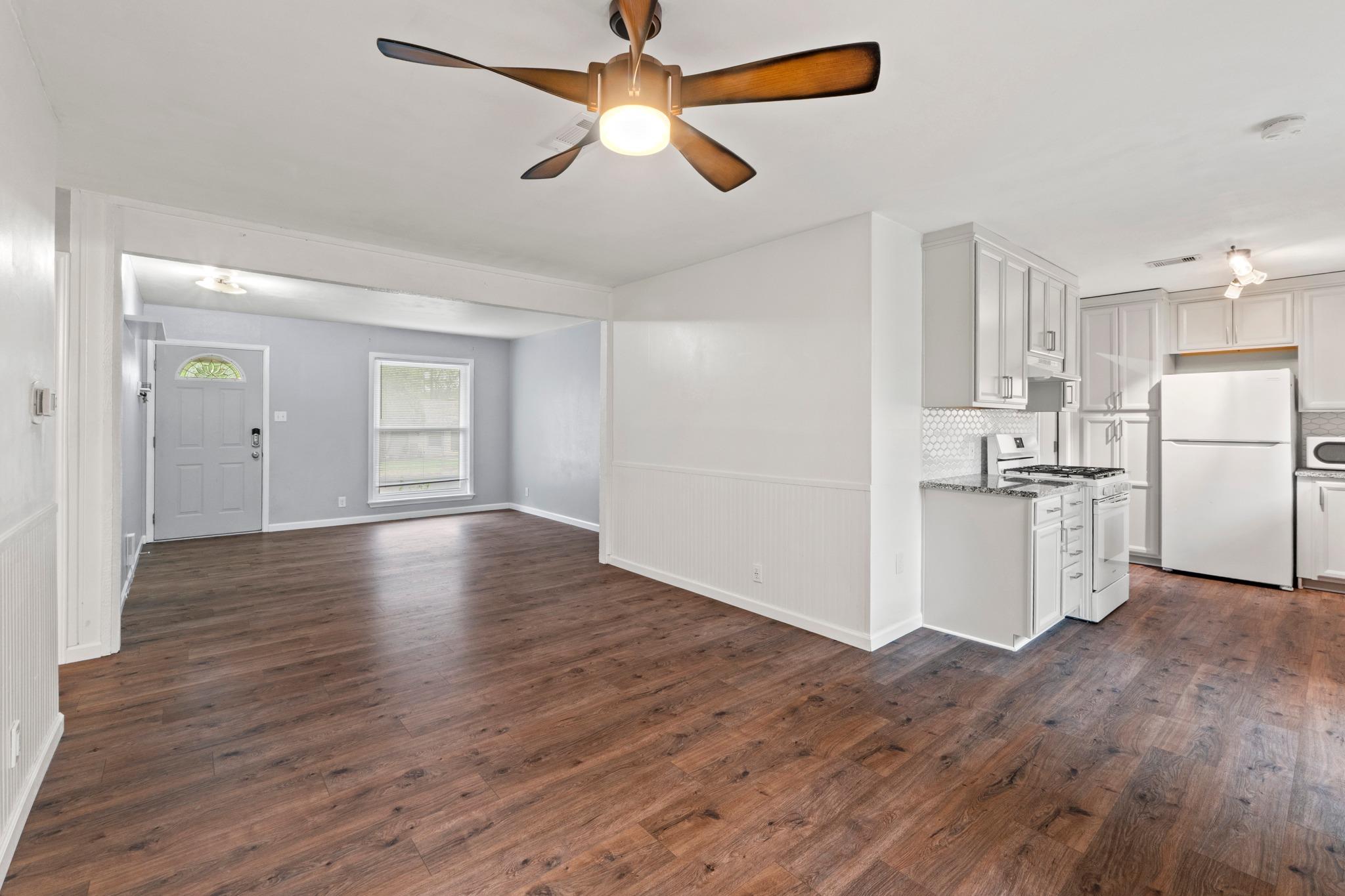 5811 Glenhollow PATH
