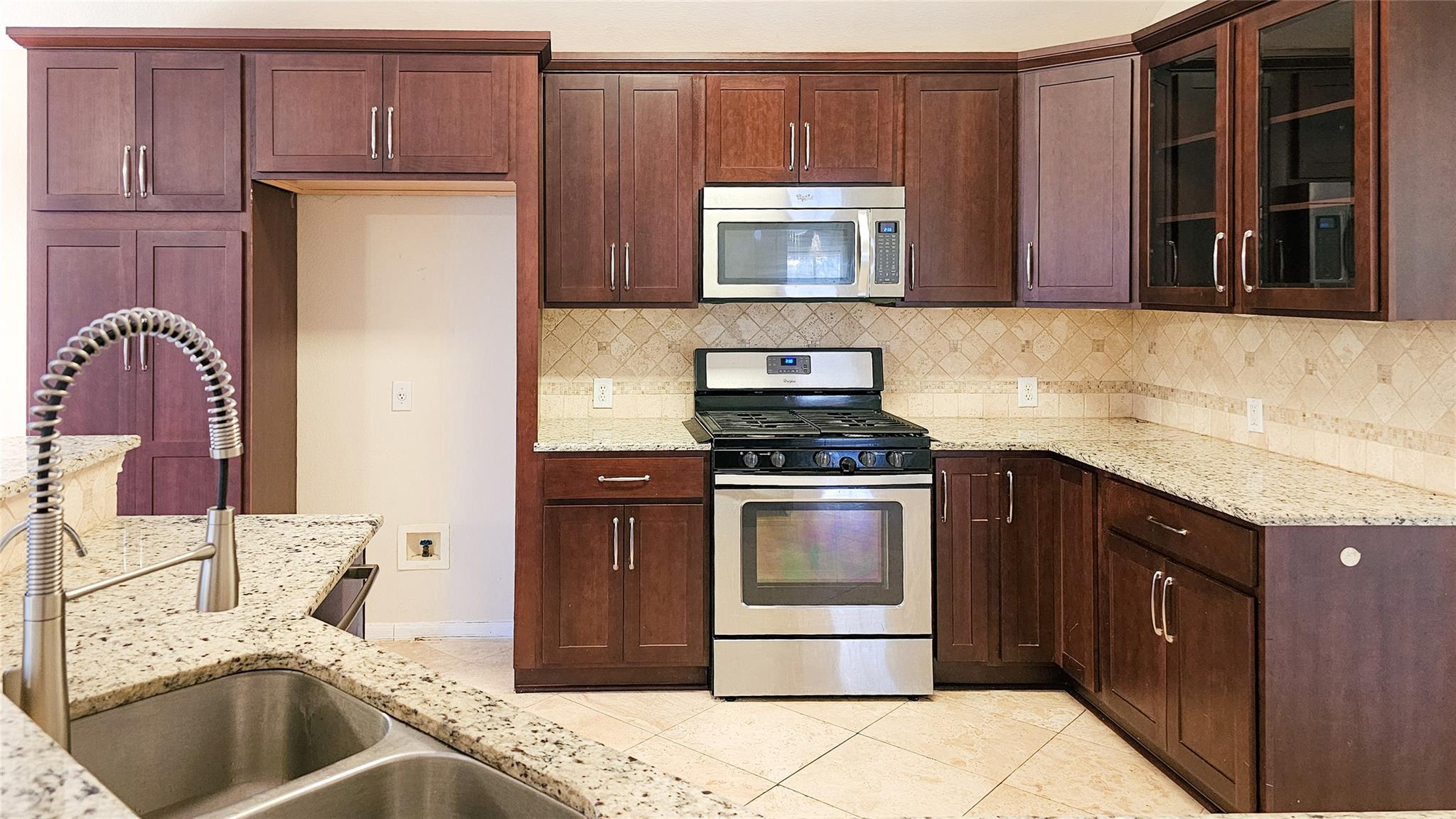 13506 Lamplight Village Ave