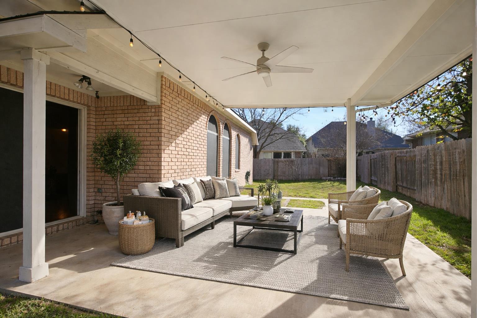 13506 Lamplight Village Ave