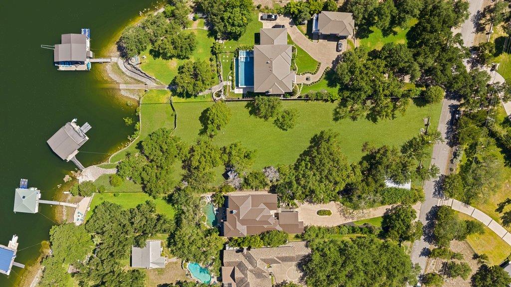 909 Brooks Hollow RD