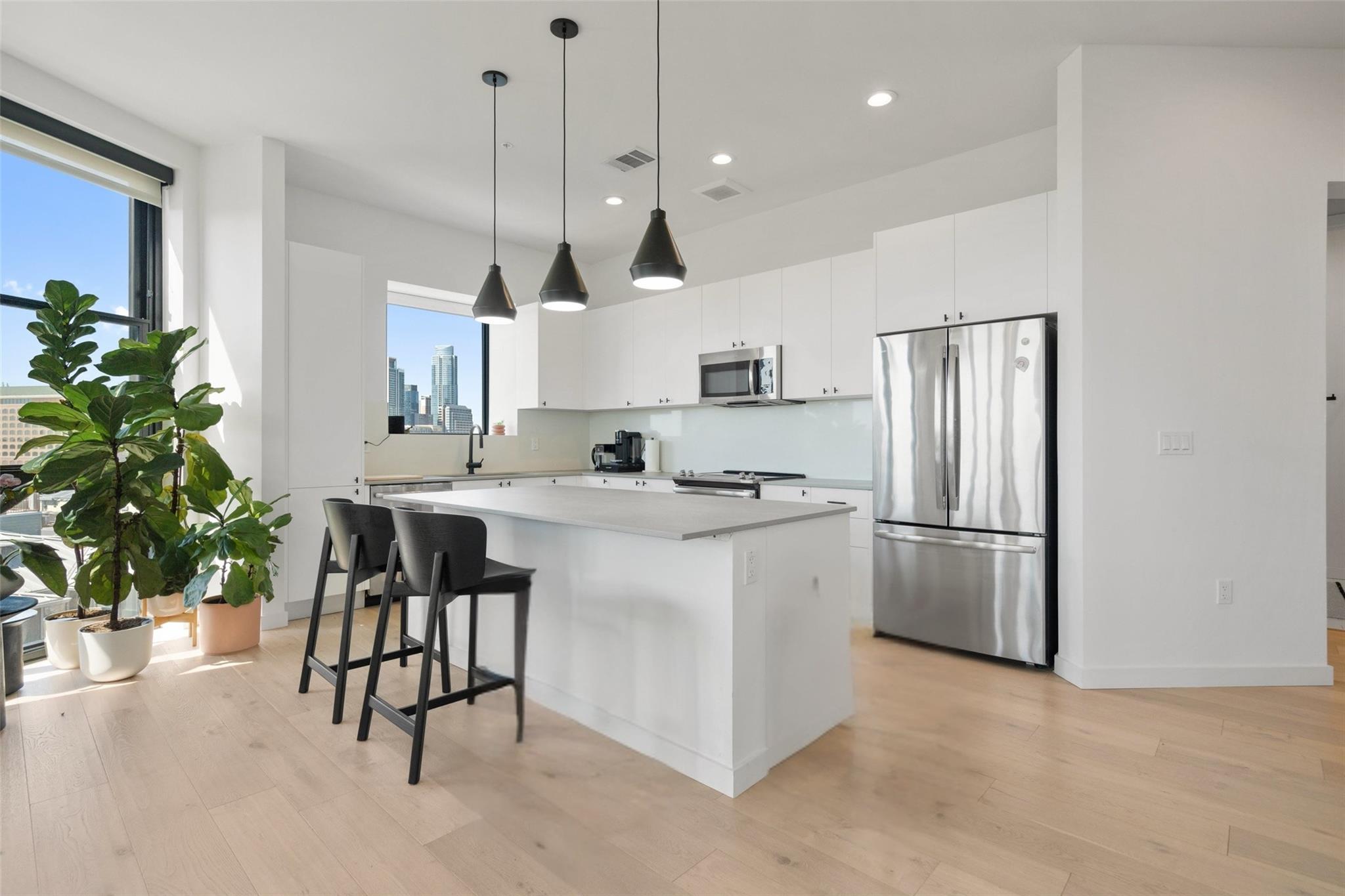 800 Embassy DR # 537