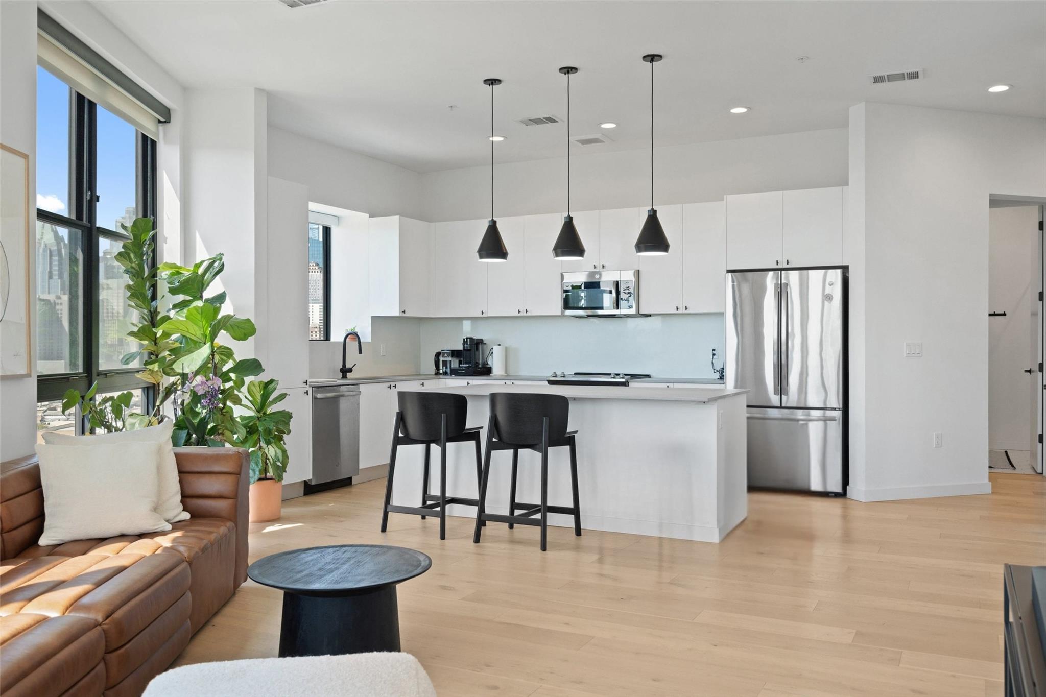 800 Embassy DR # 537