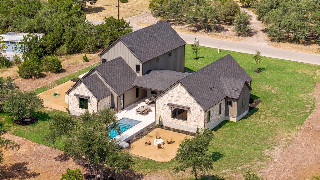 9207 Zyle RD