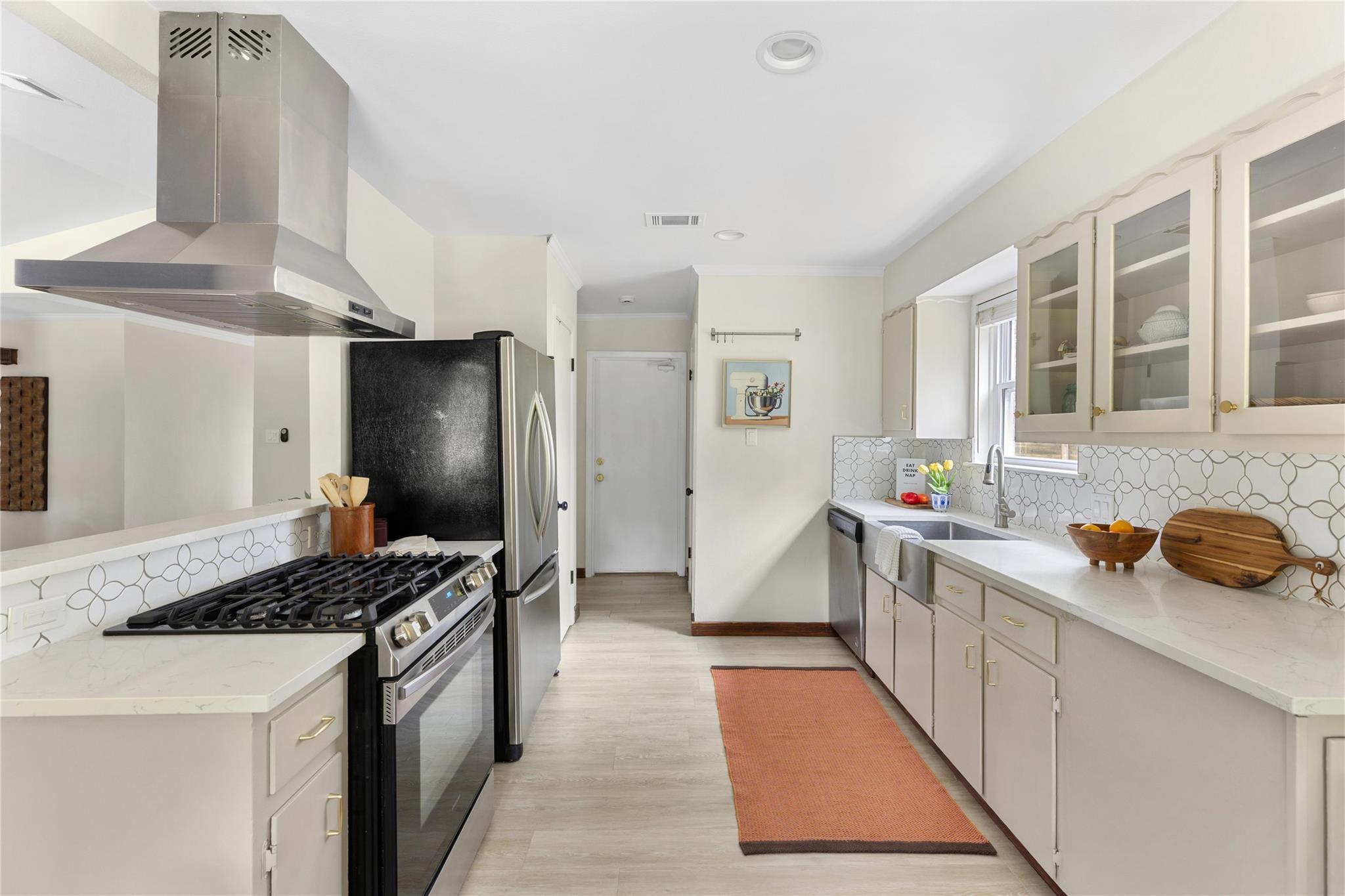2301 Village CIR