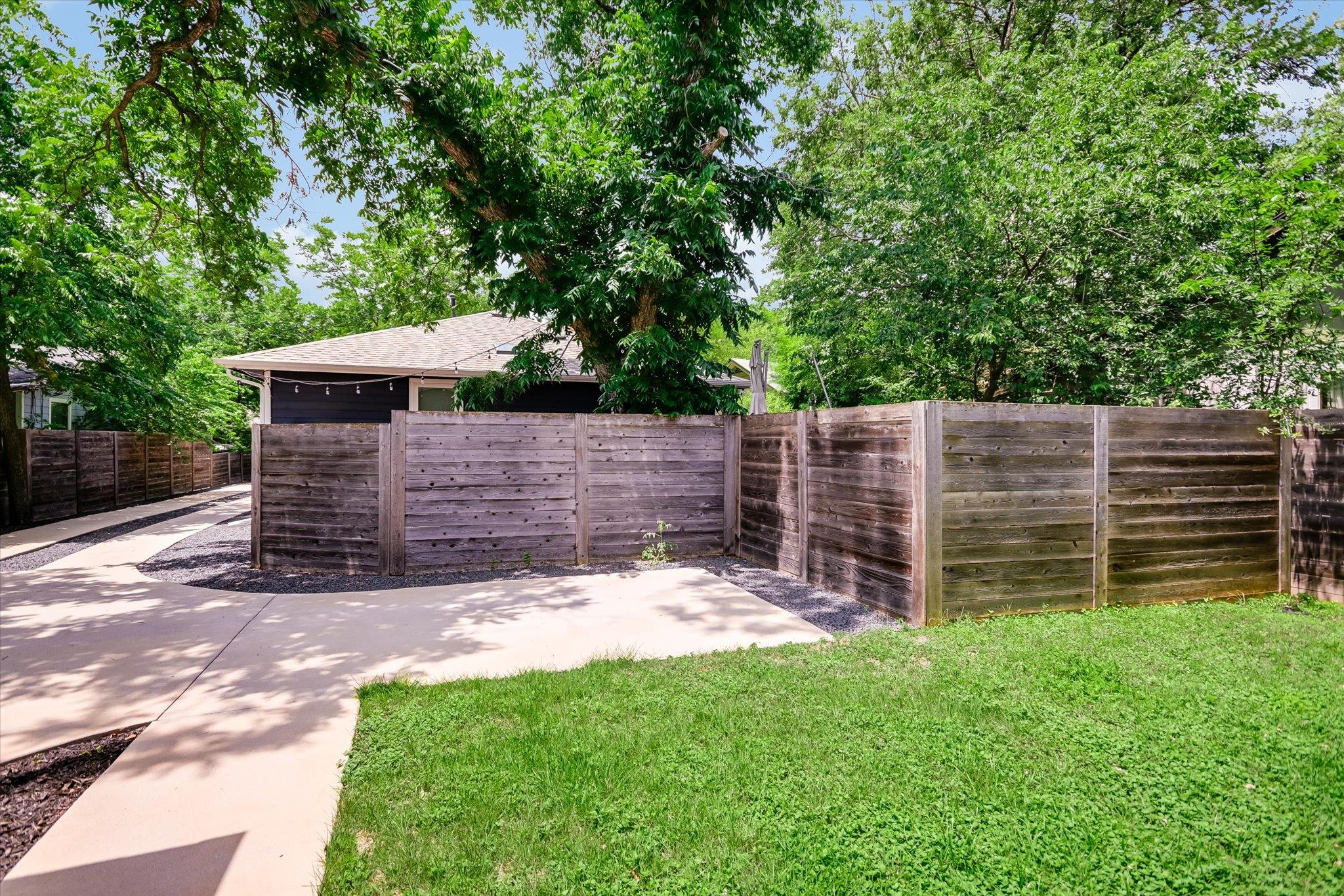 406 Franklin BLVD # 2