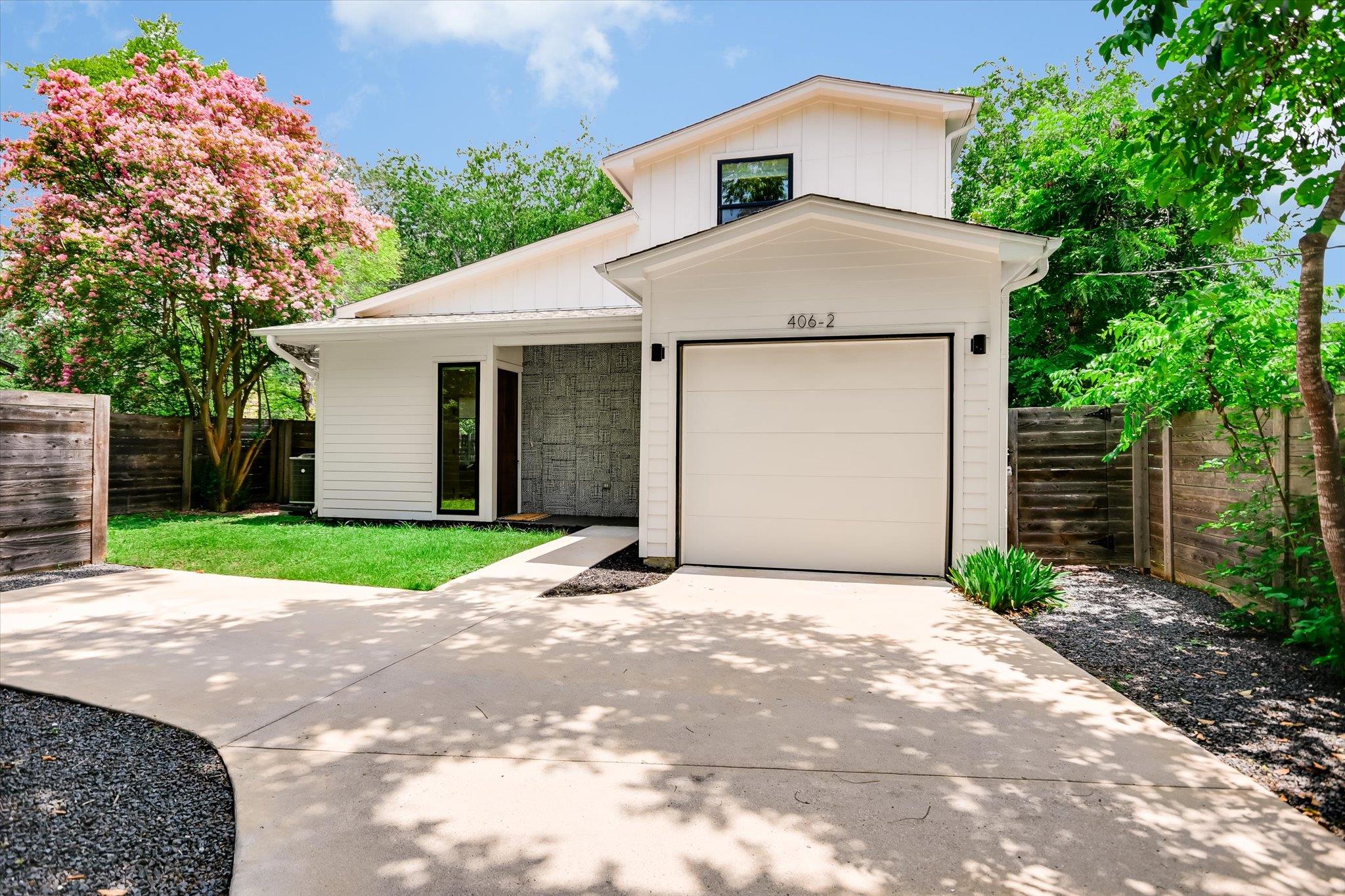 406 Franklin BLVD # 2