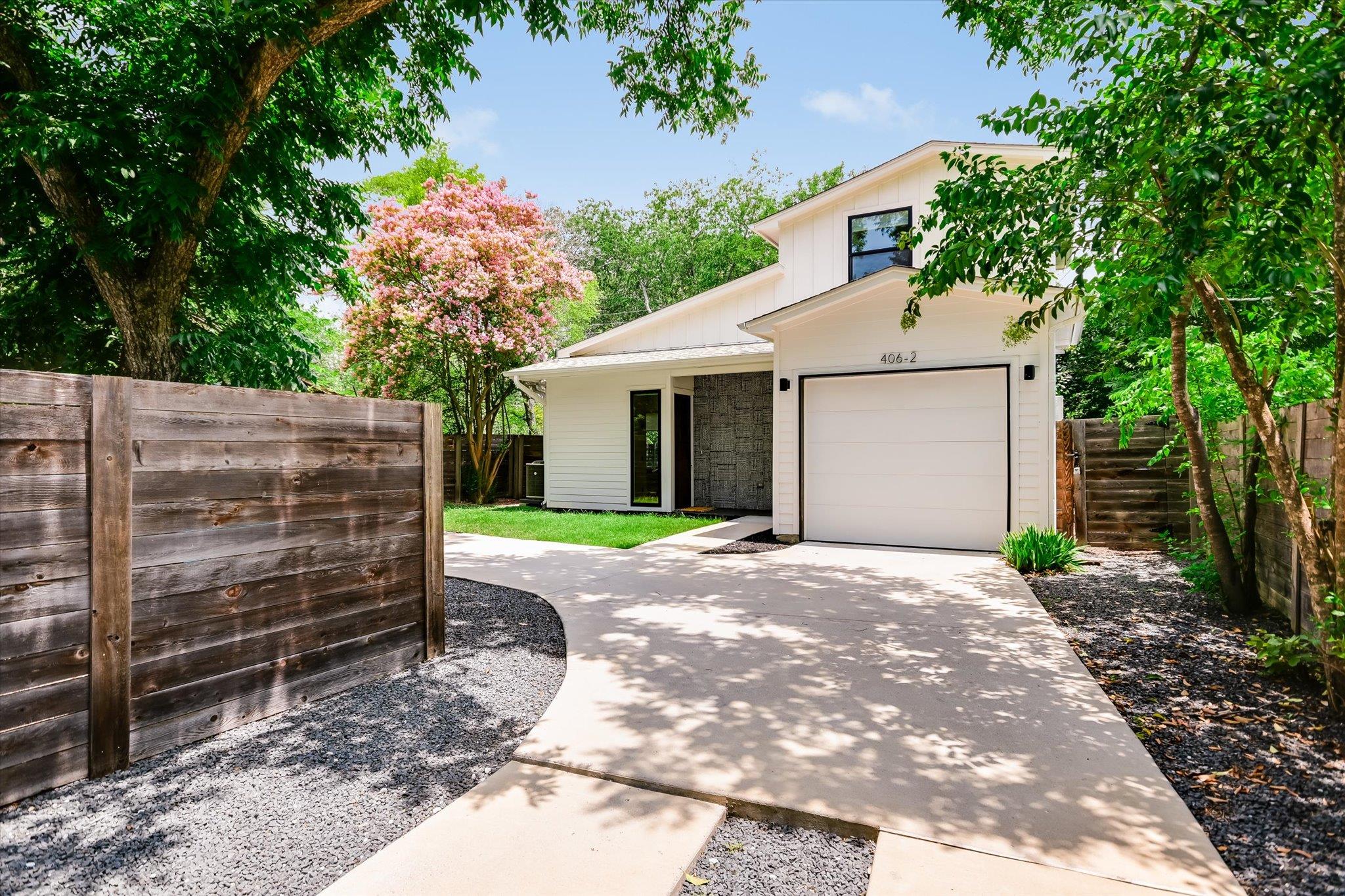 406 Franklin BLVD # 2