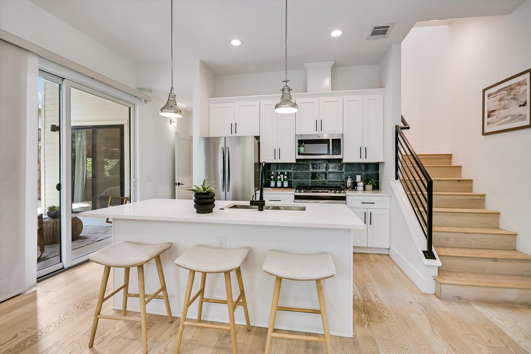 406 Franklin BLVD # 2