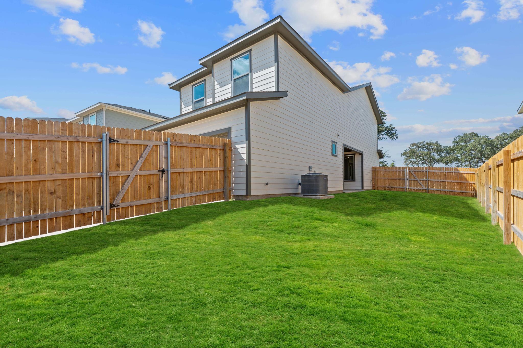 323 Puerto Plata Ave, Bastrop