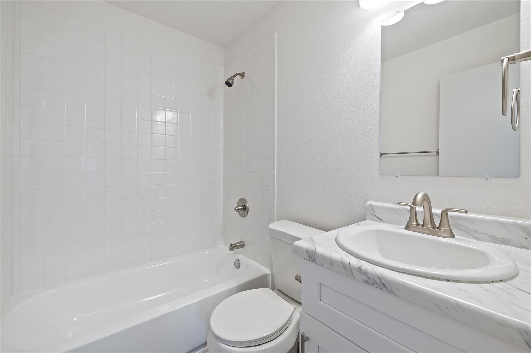 9903 Roxanna DR # A, Austin Unit: A