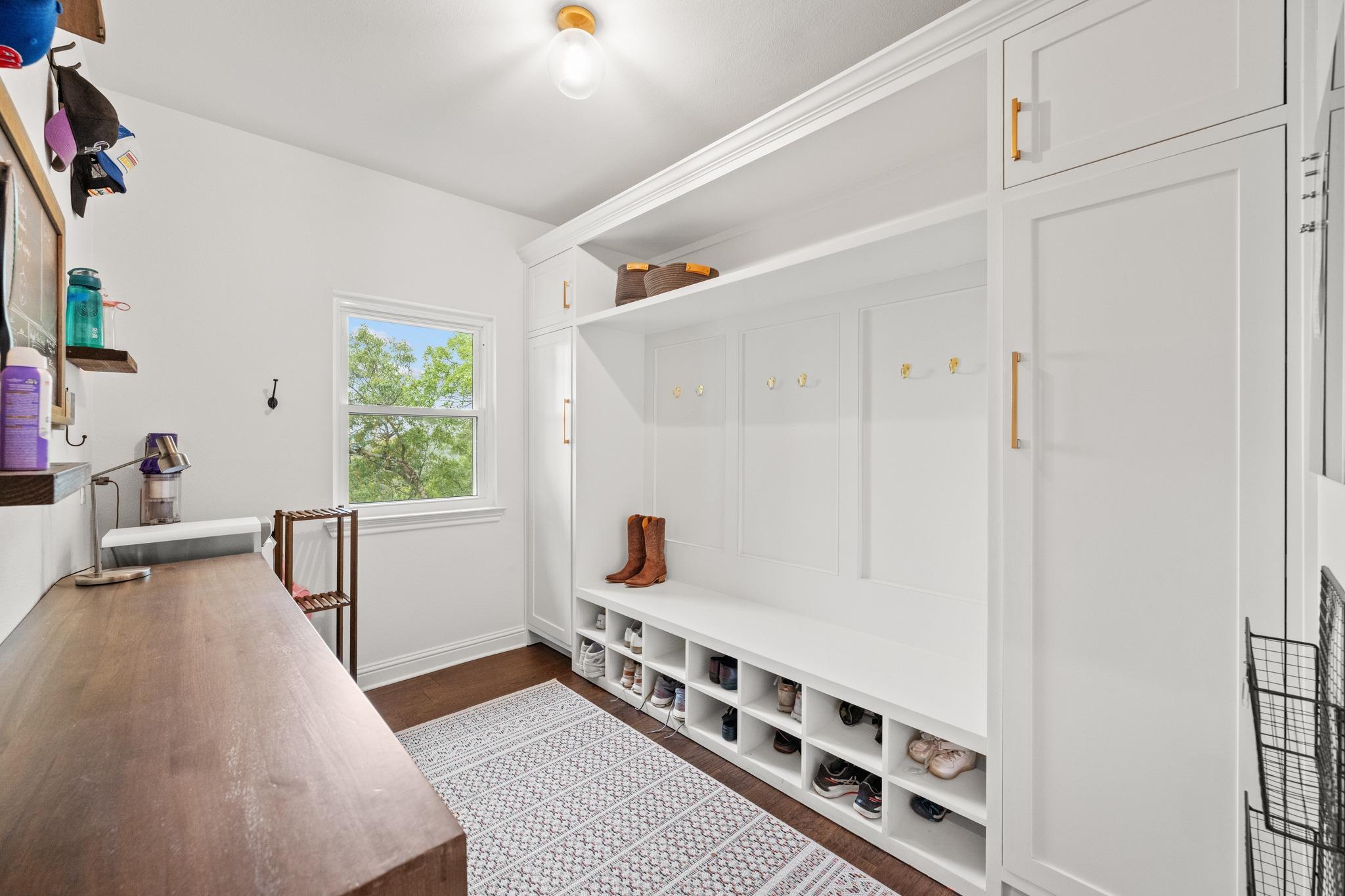 1528 Ben Crenshaw WAY