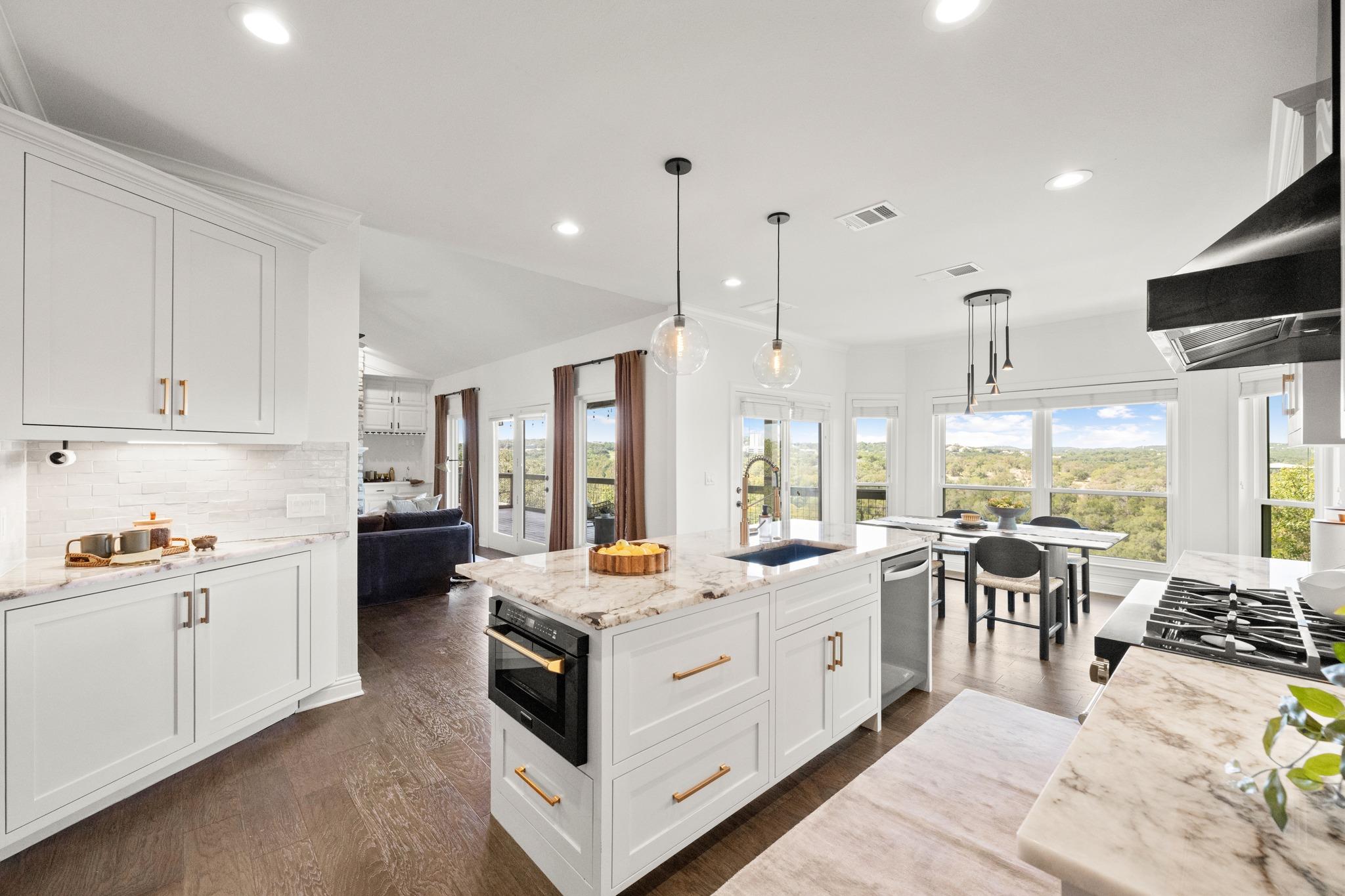 1528 Ben Crenshaw WAY