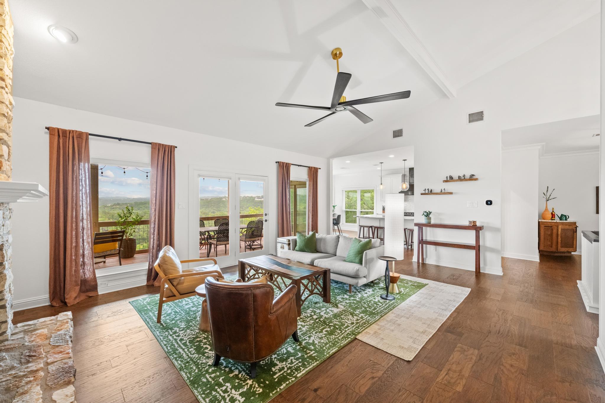 1528 Ben Crenshaw WAY