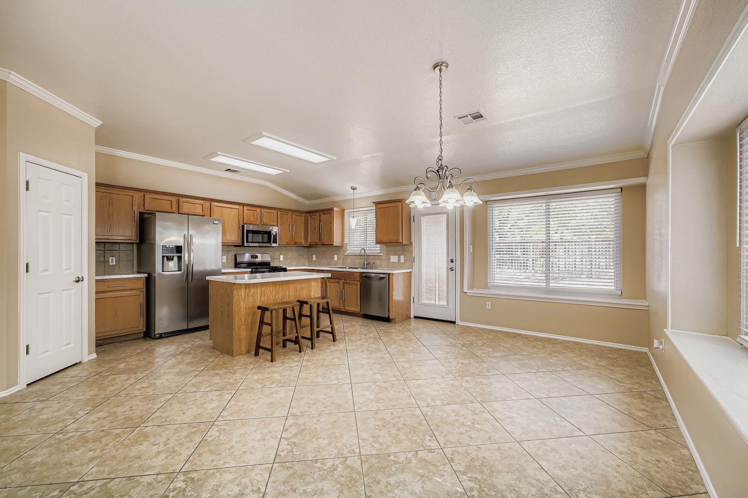 1301 Coral Cay LN, Round Rock