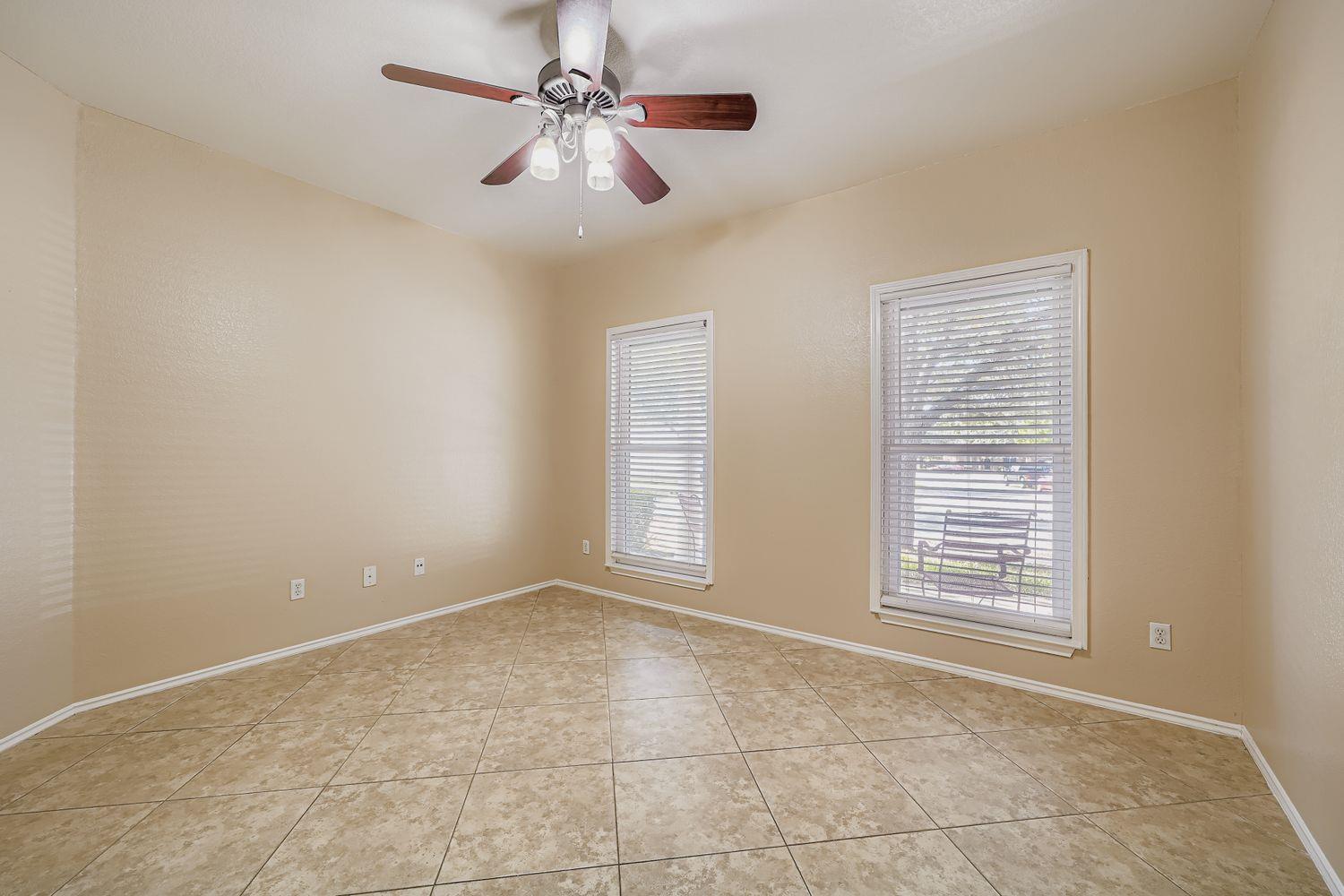 1301 Coral Cay LN, Round Rock