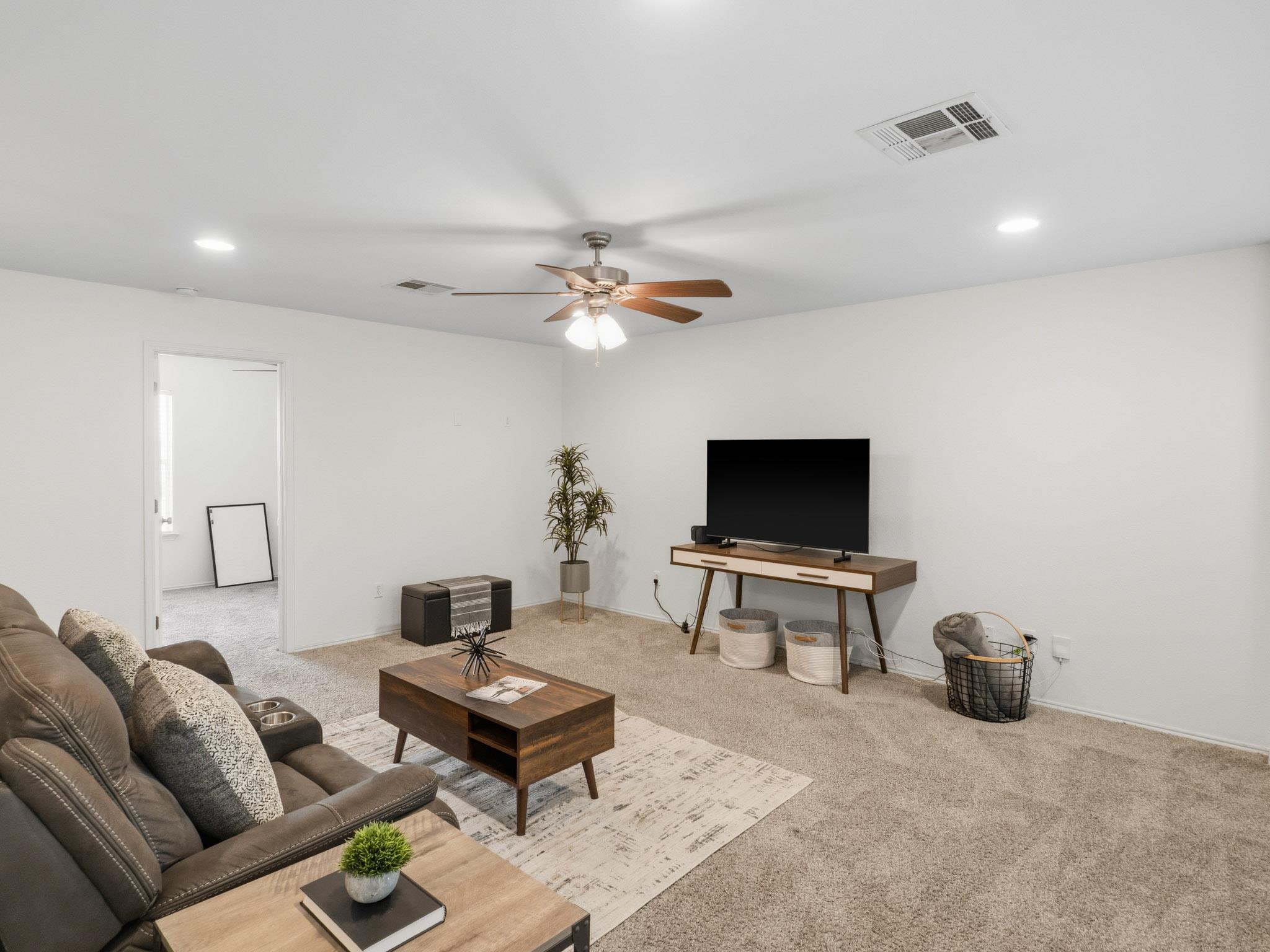 6017 Gaelic CT