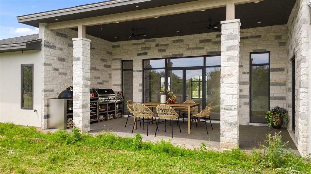 333 Spicewood Trails DR