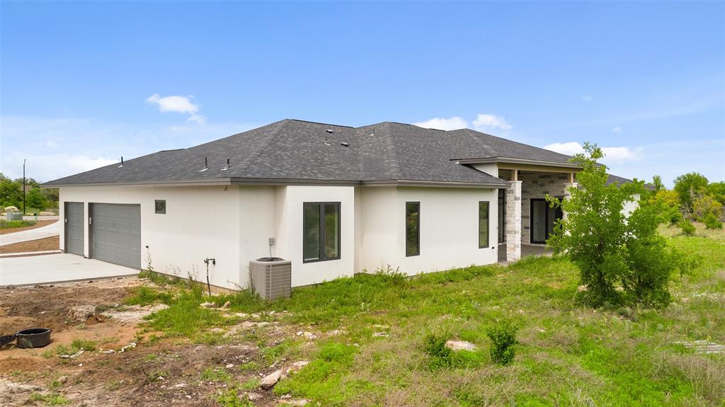 333 Spicewood Trails DR