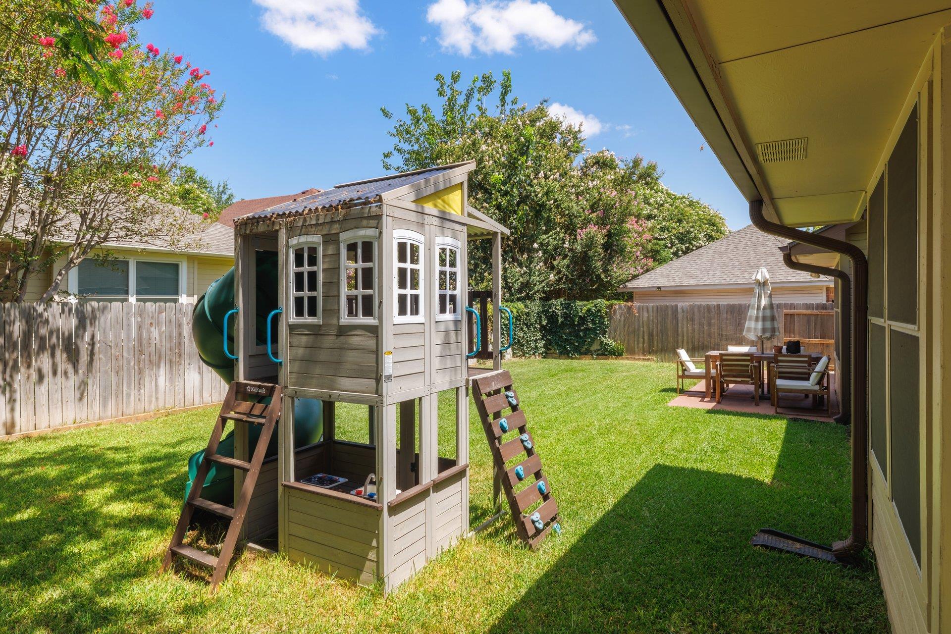 16106 W Dorman DR