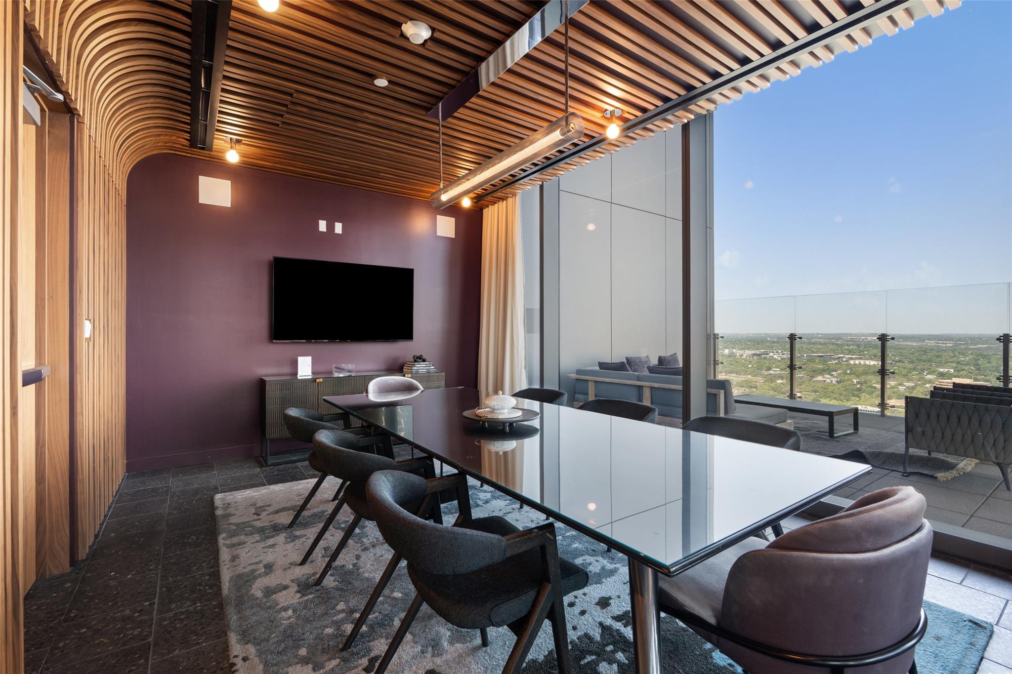 44 East Ave # 2204