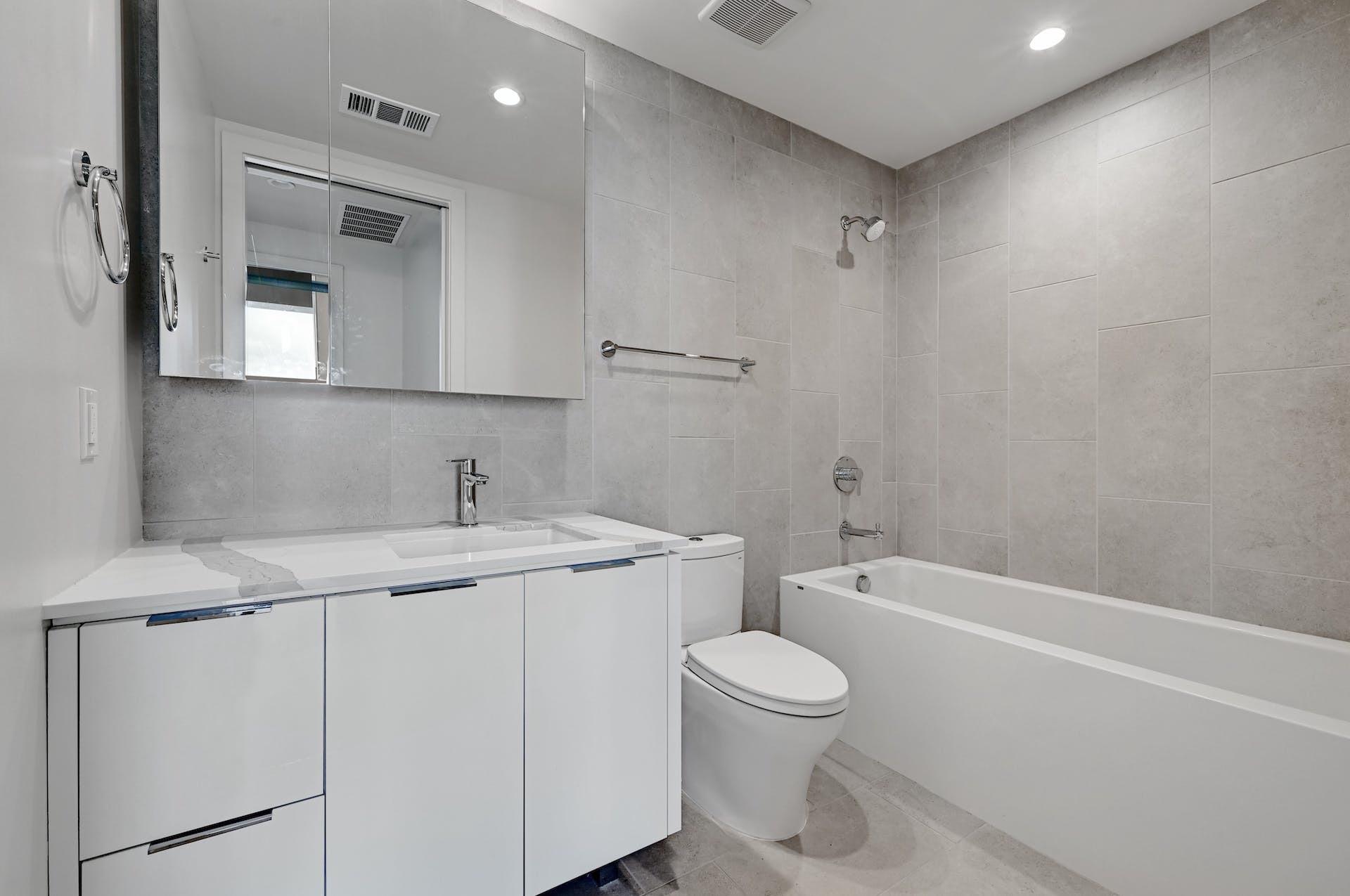 44 East Ave # 2204