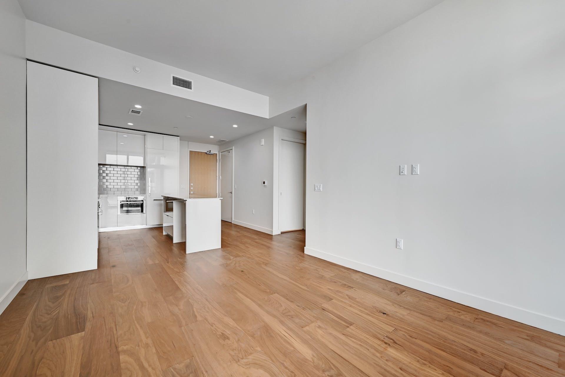 44 East Ave # 2204