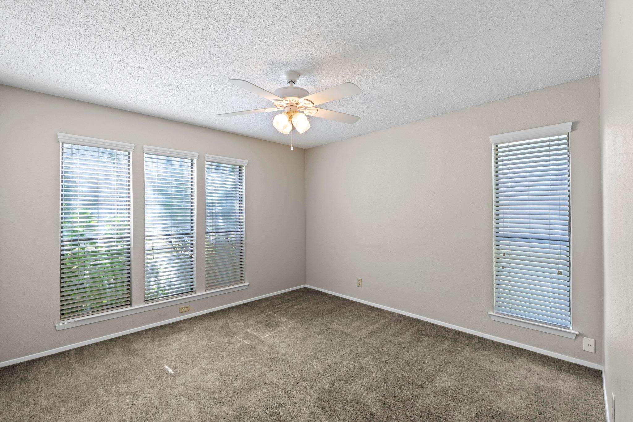 12306 Split Rail PKWY