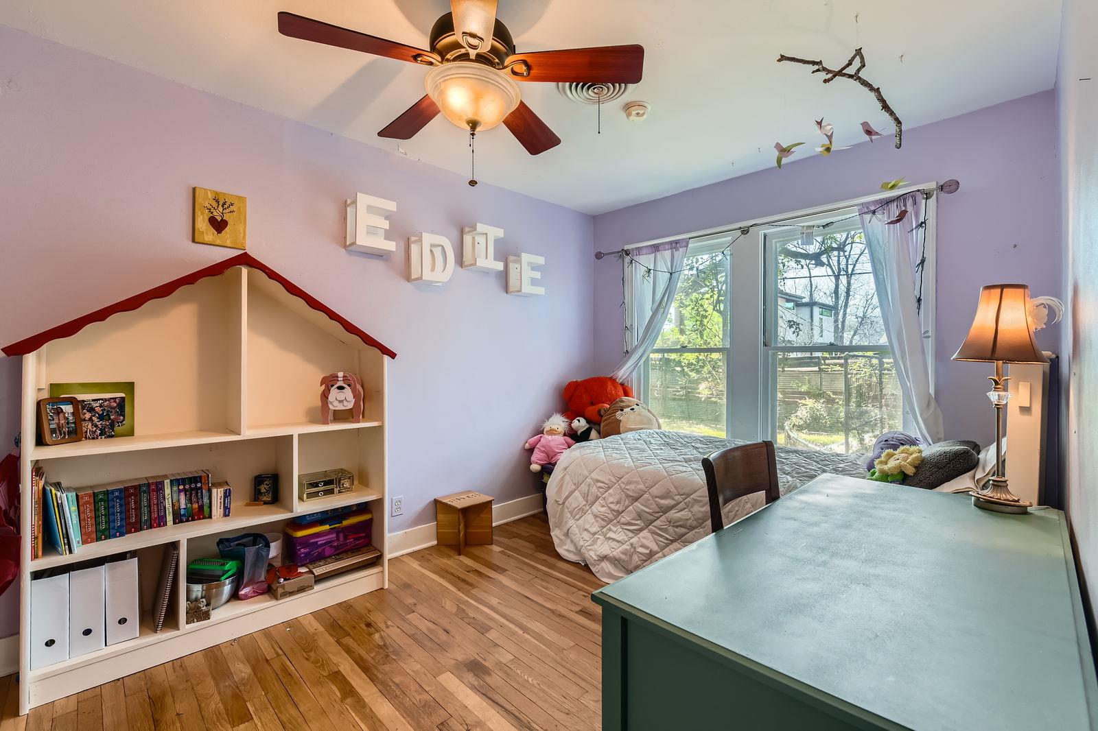 2103 De Verne ST