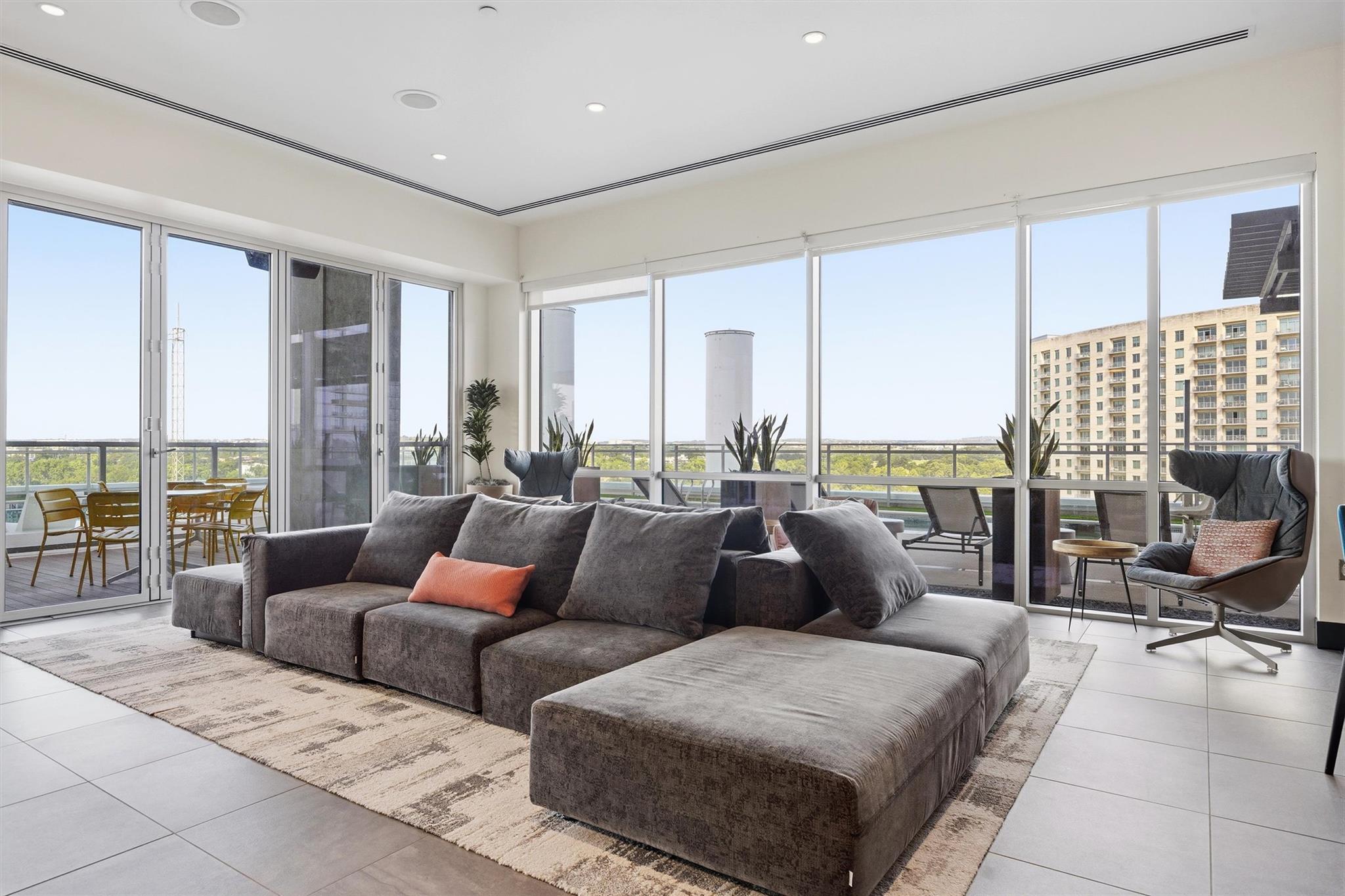 222 West Ave # 1808