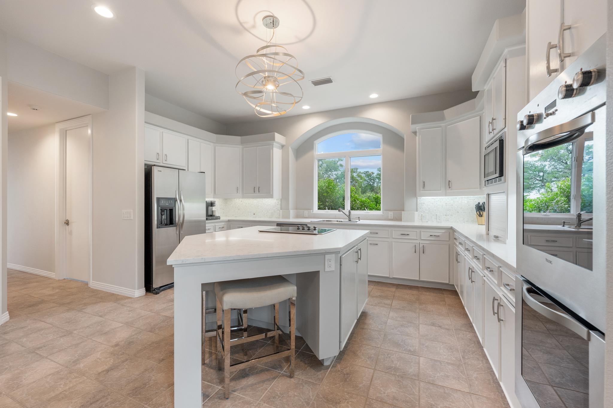 15903 Soleil CT
