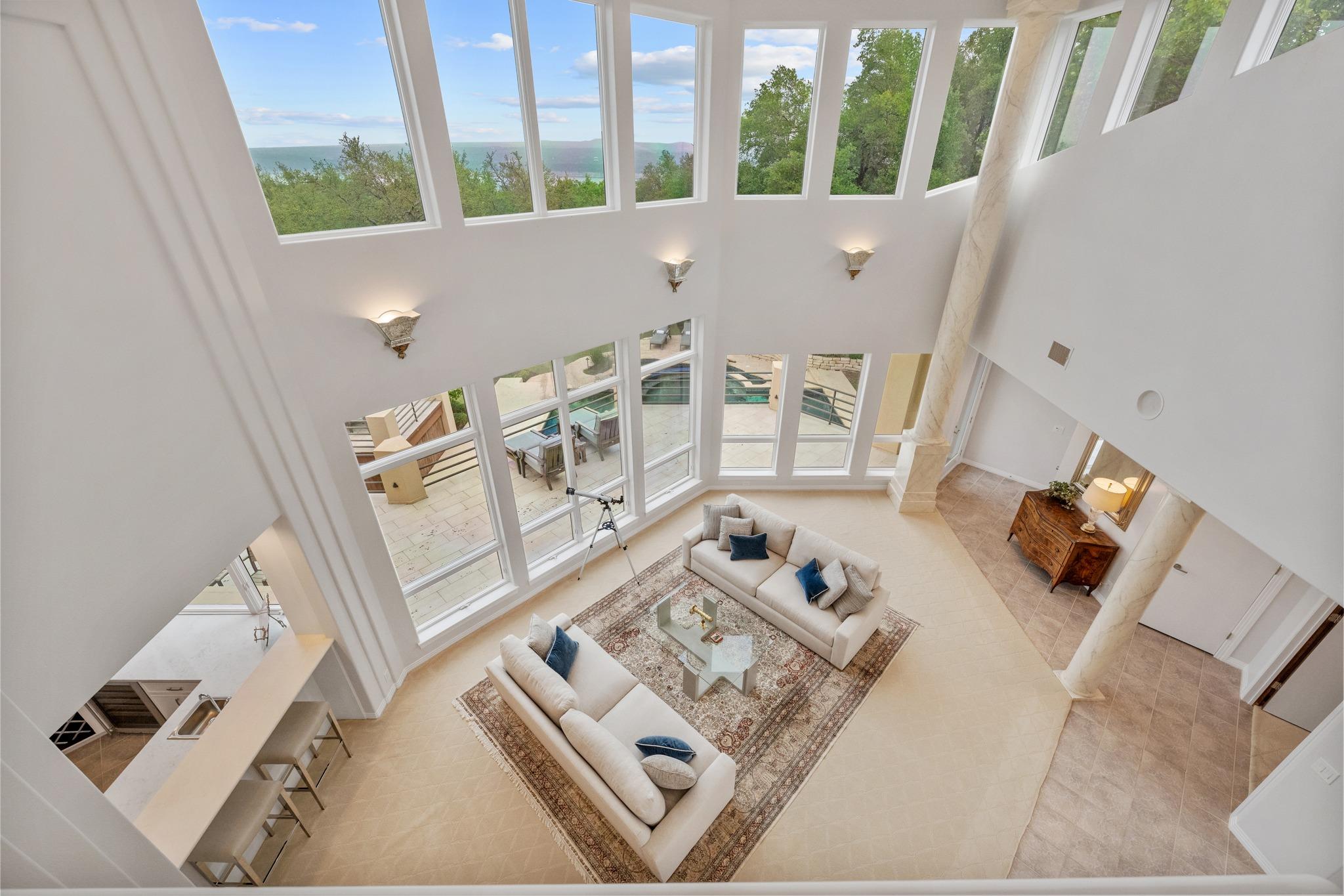 15903 Soleil CT