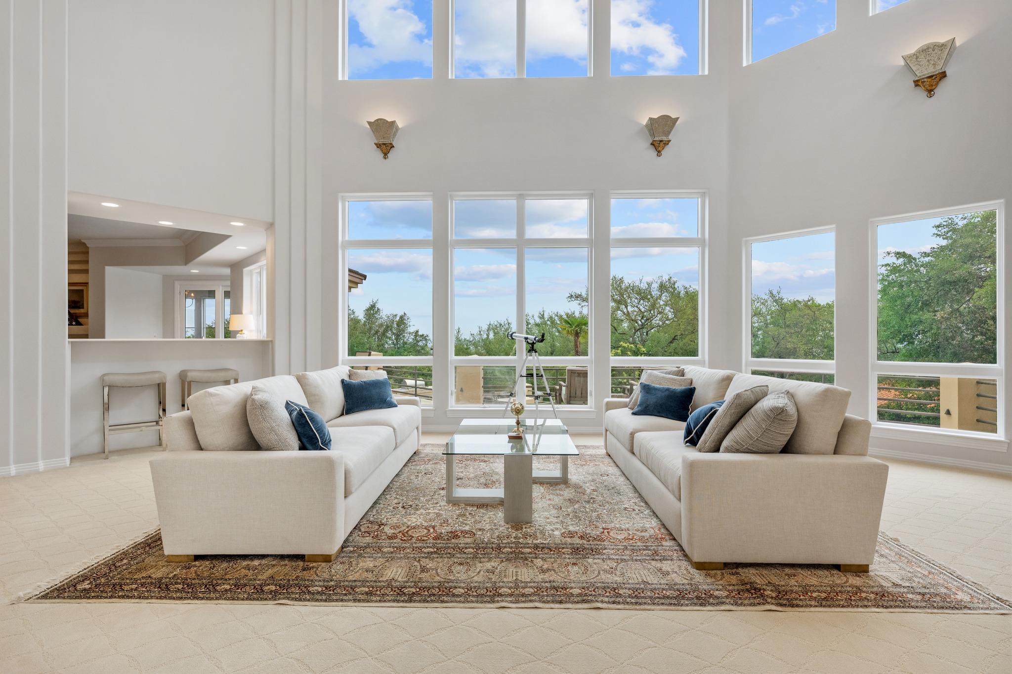 15903 Soleil CT