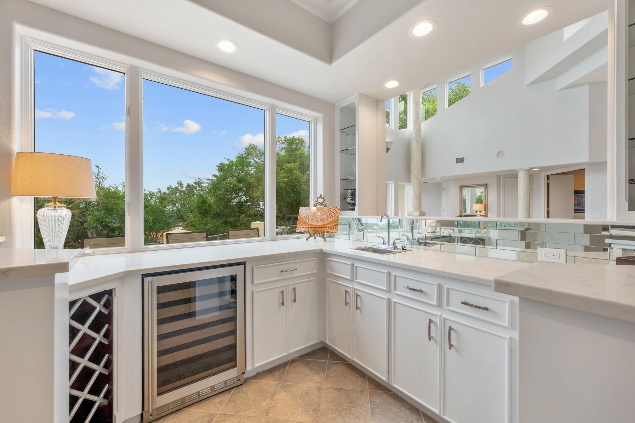 15903 Soleil CT