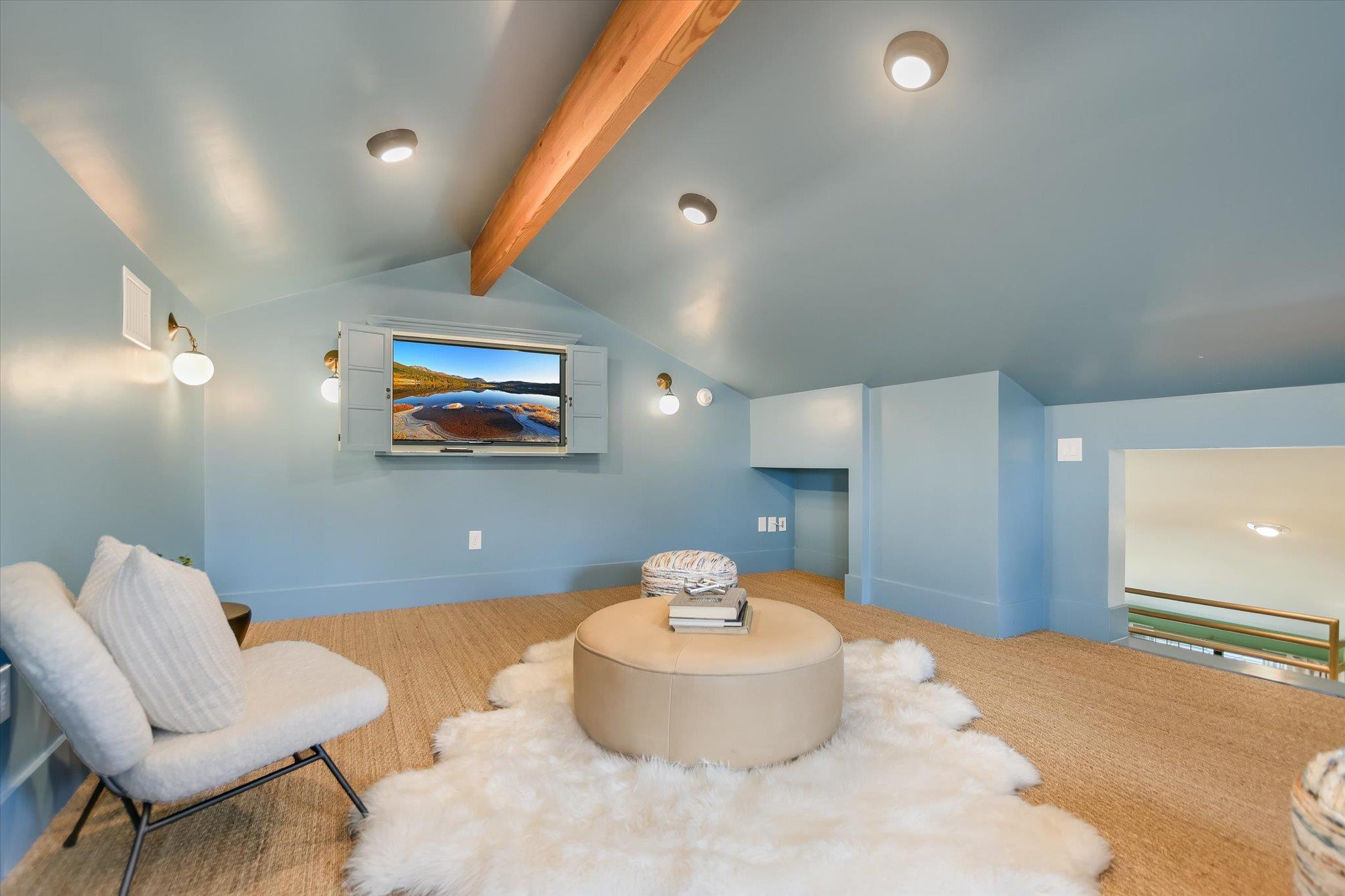 1210 Alguno RD