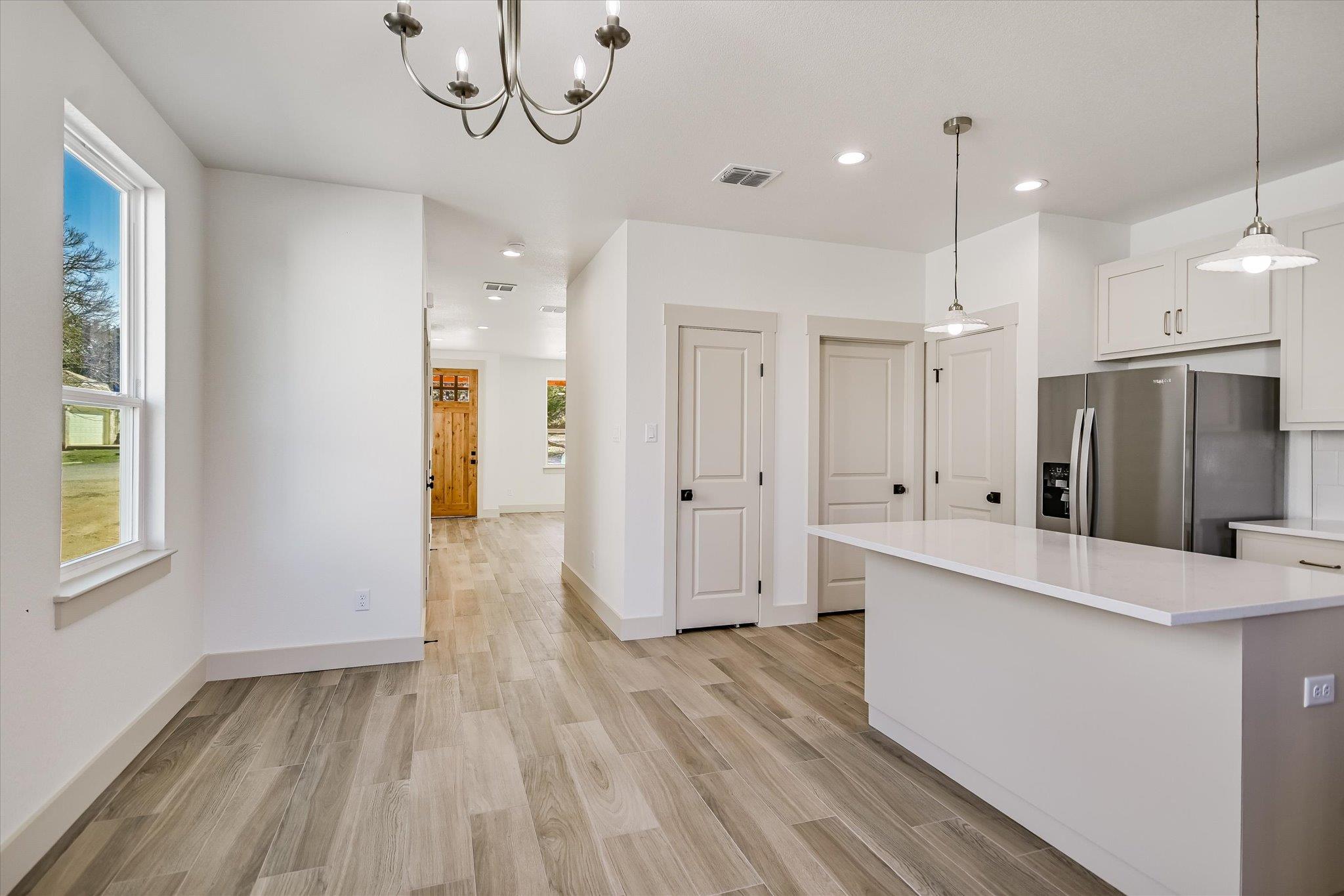424 SHADY BLUFF DR
