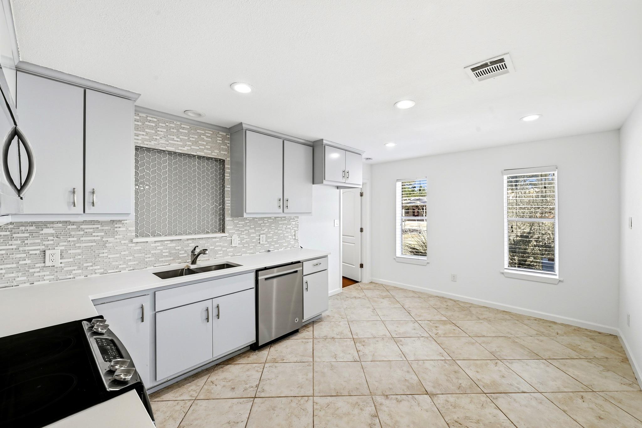 407 Magnolia ST
