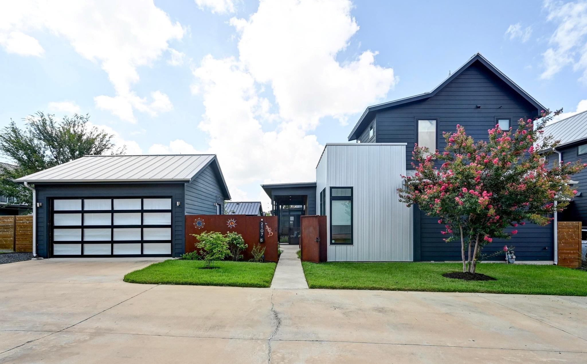 2107 Greenwood Ave # B
