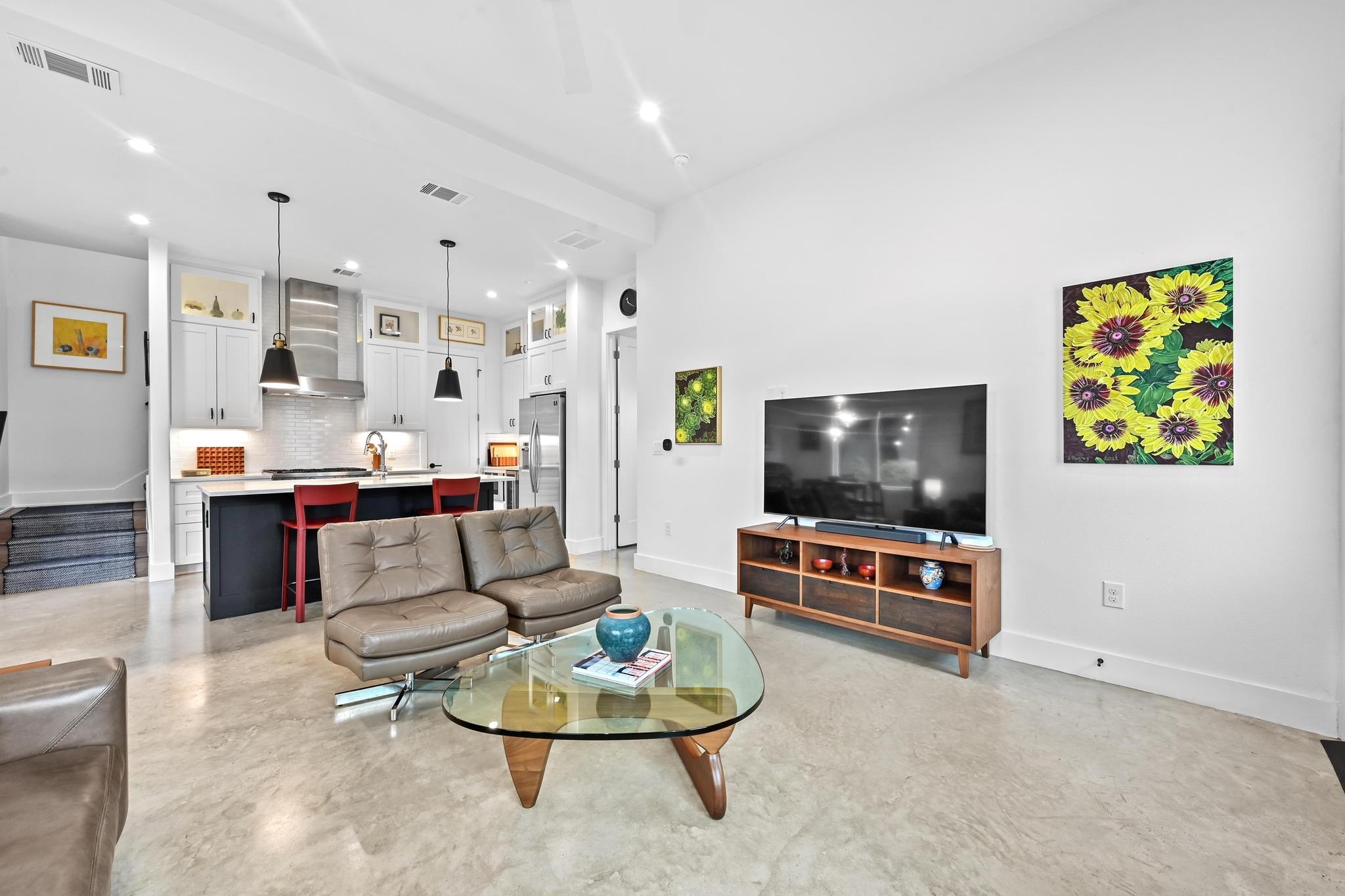 2107 Greenwood Ave # B