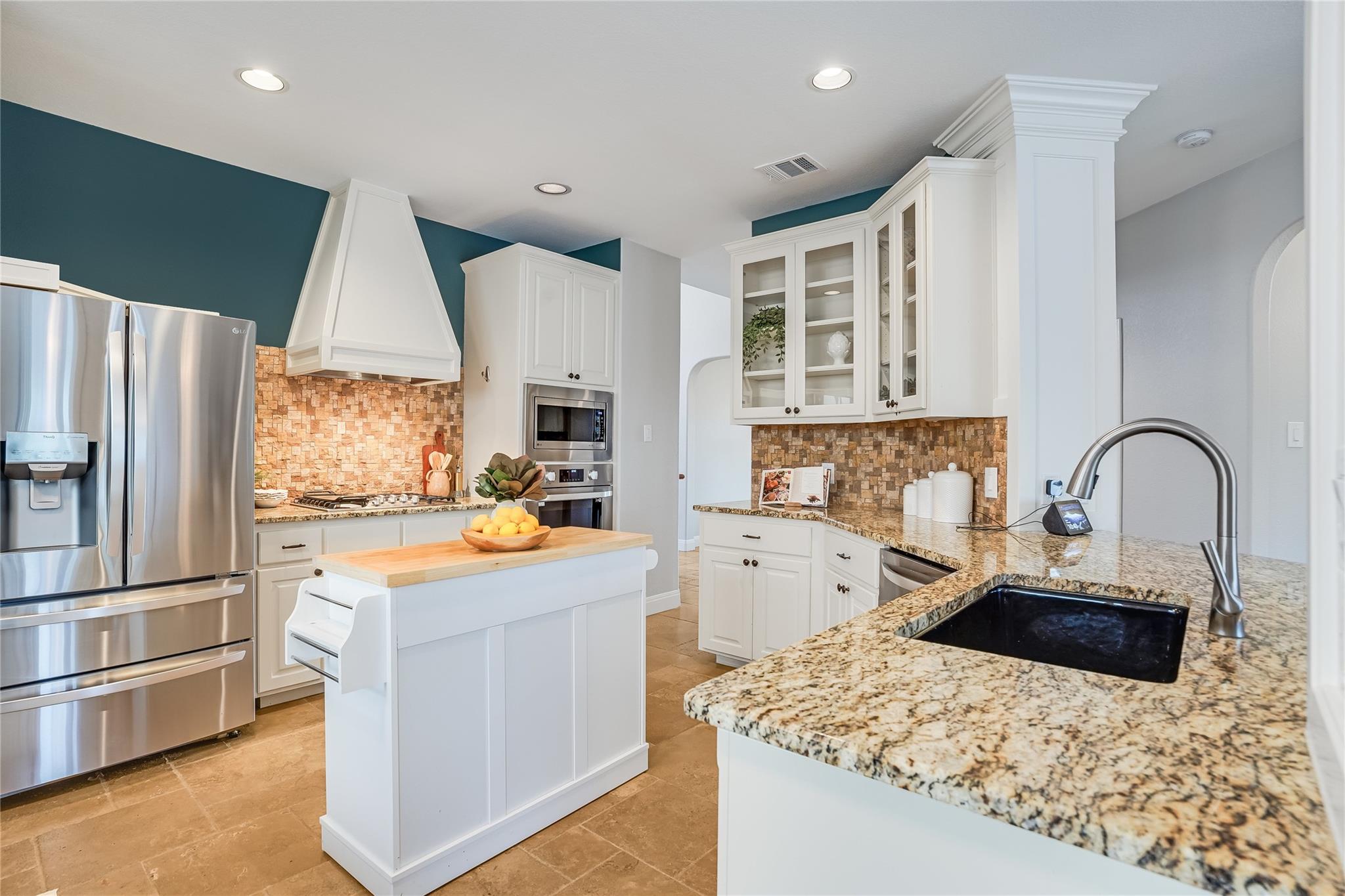 6101 Salcon Cliff DR