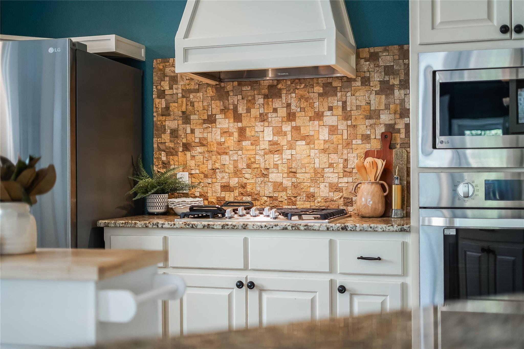 6101 Salcon Cliff DR