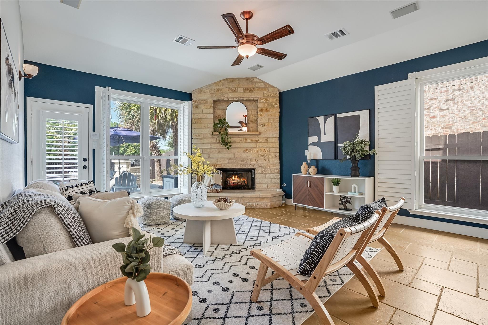 6101 Salcon Cliff DR