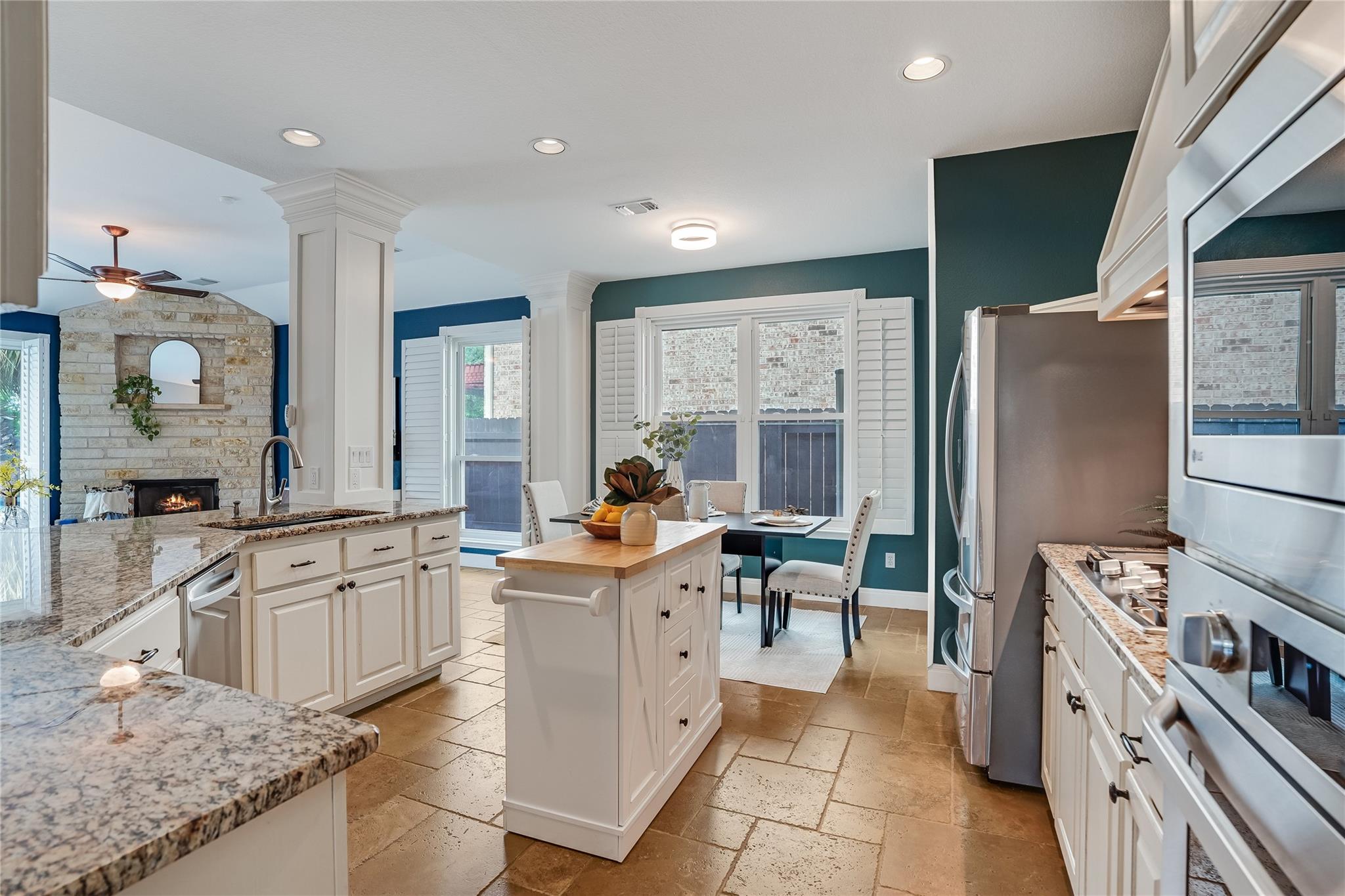 6101 Salcon Cliff DR