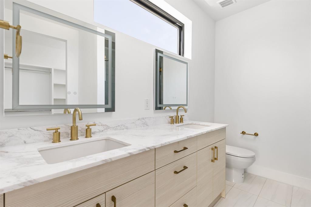 802 Philco DR # 2 Unit: 1 & 2