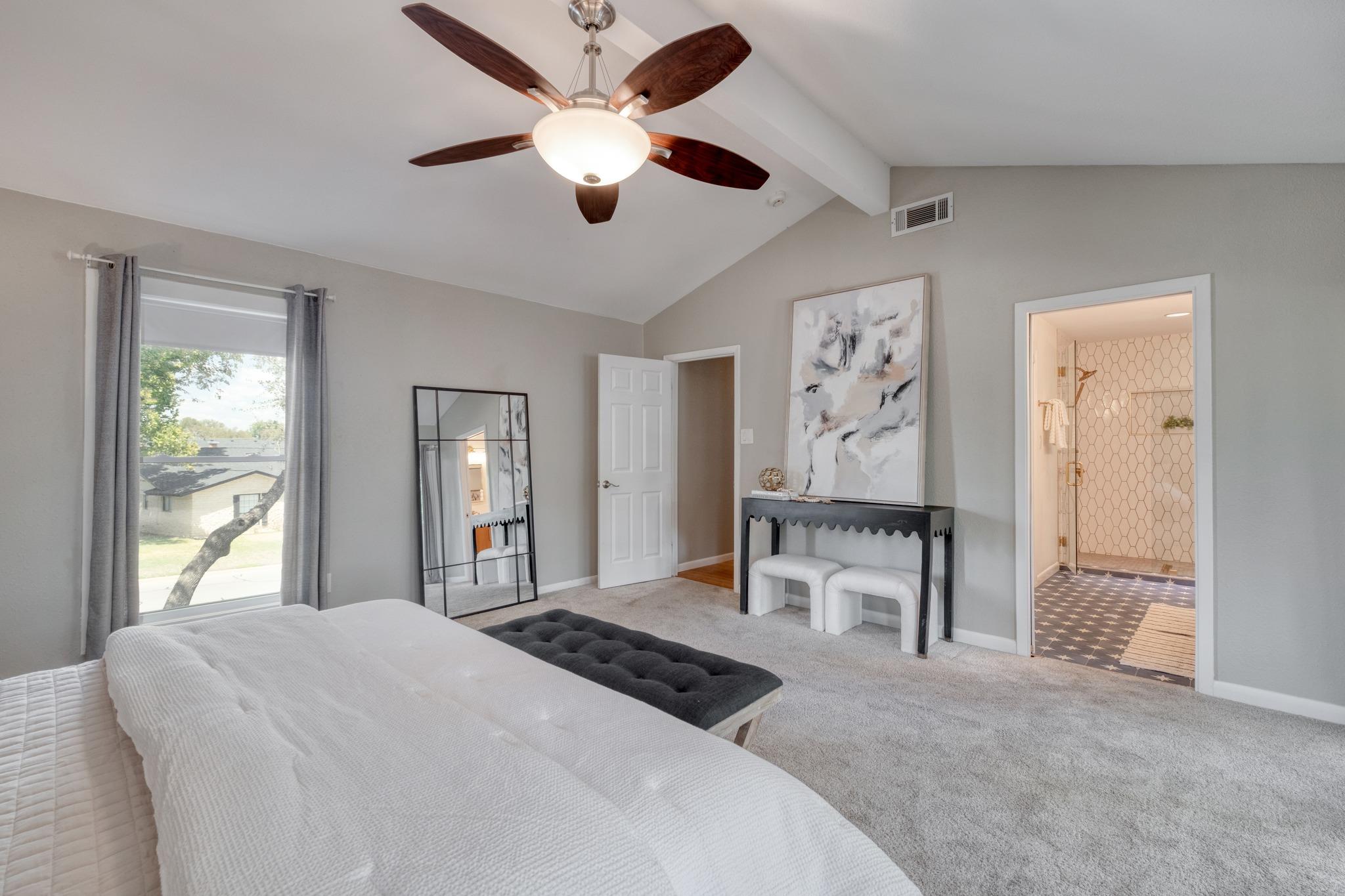 1007 Bluff DR