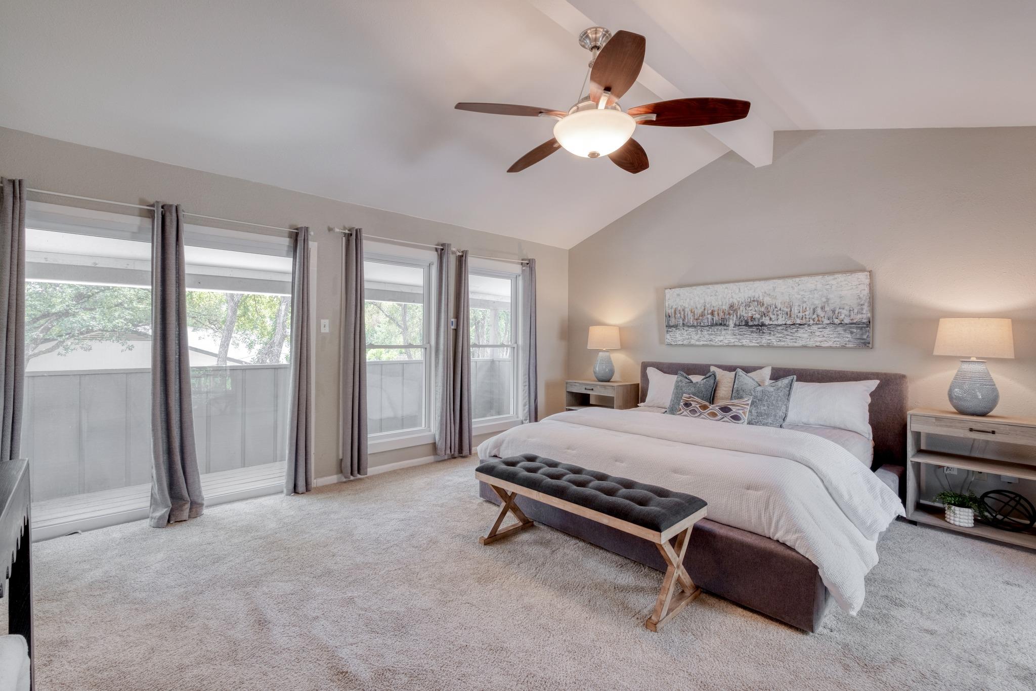 1007 Bluff DR