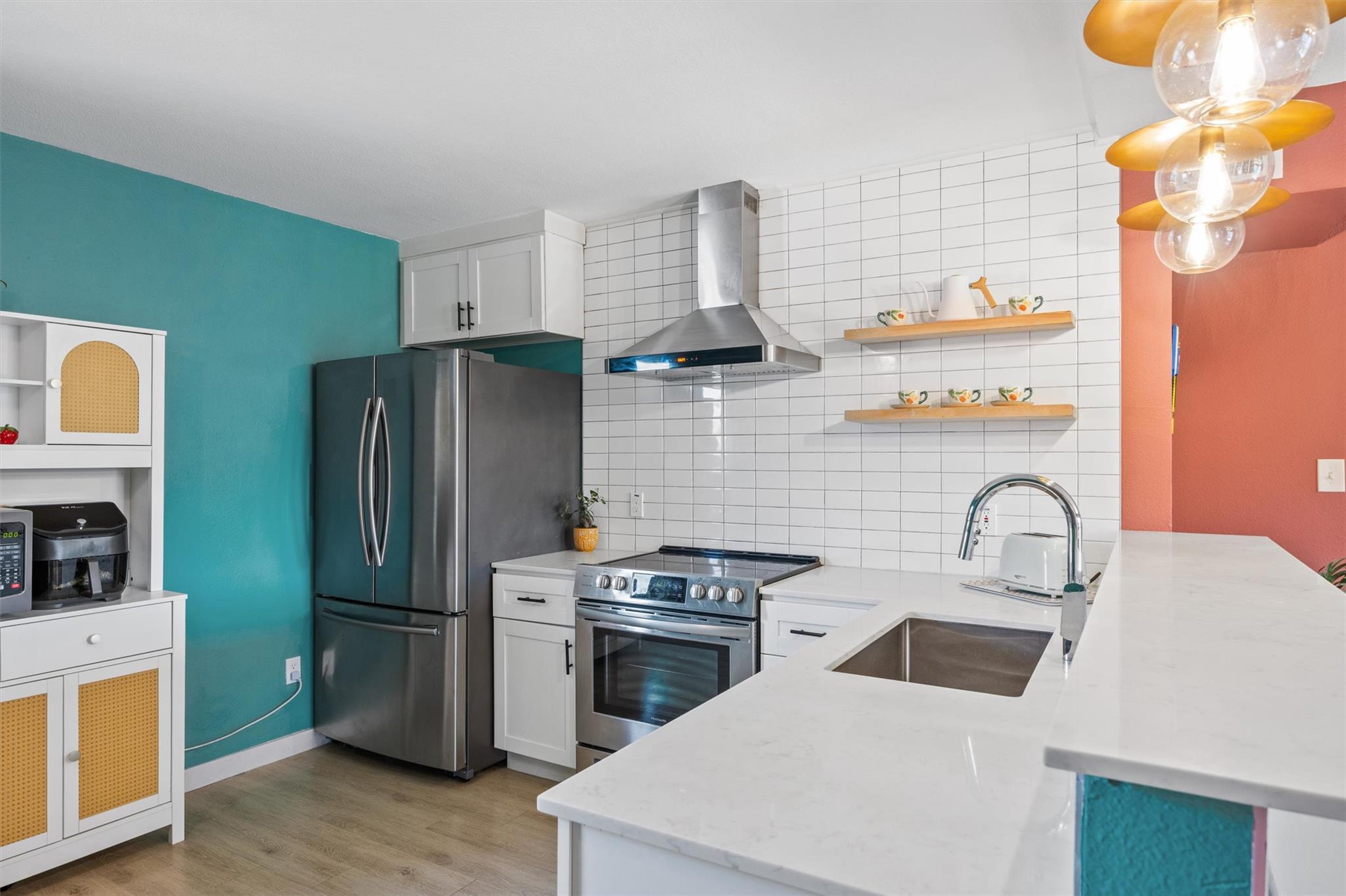 8605 Putnam DR # 202