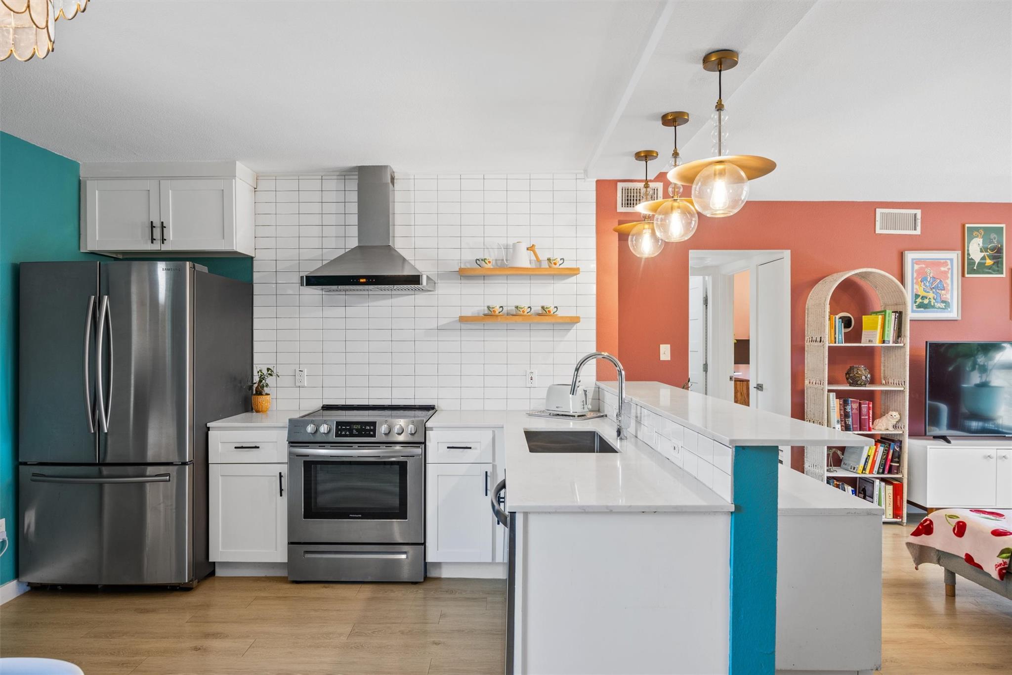 8605 Putnam DR # 202