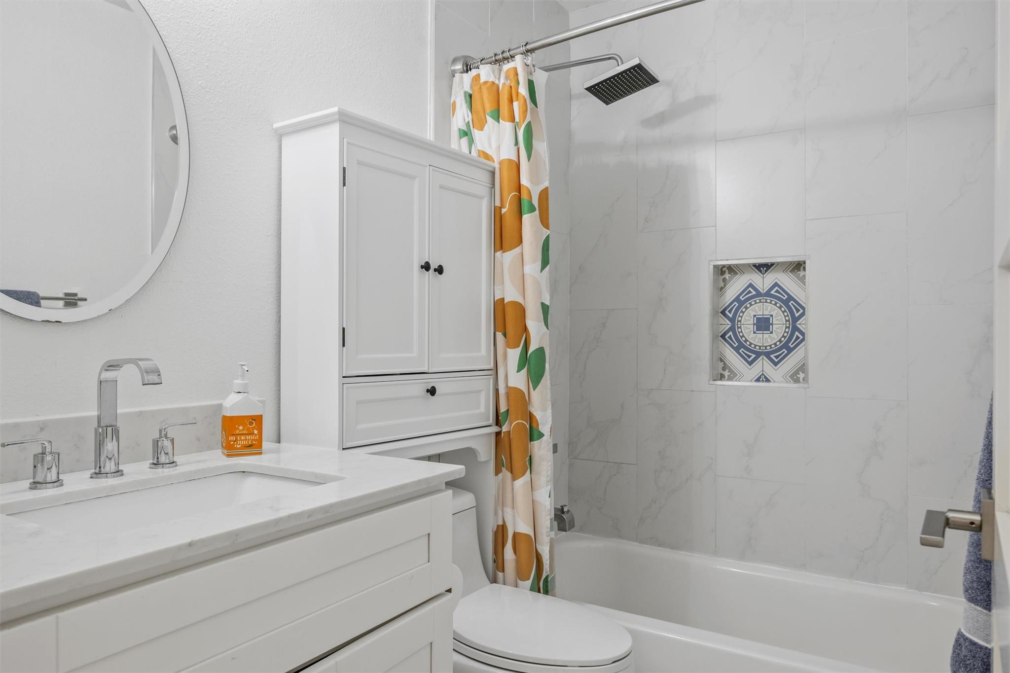 8605 Putnam DR # 202